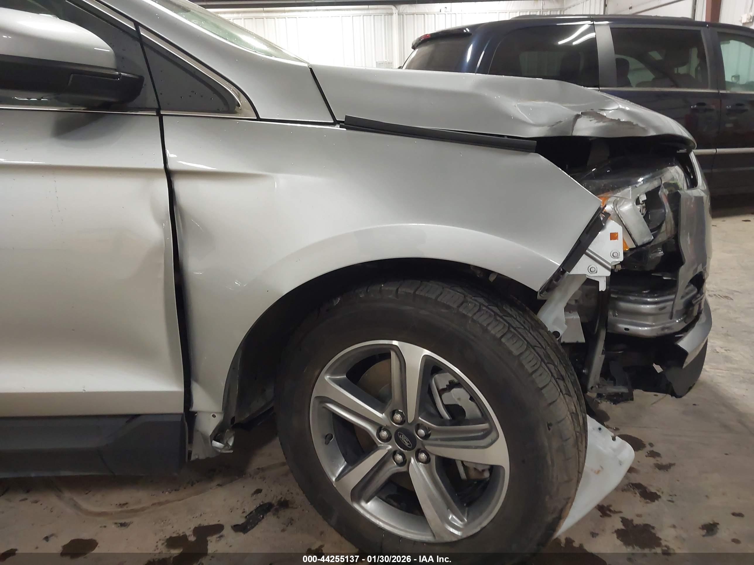 FORD EDGE image 6