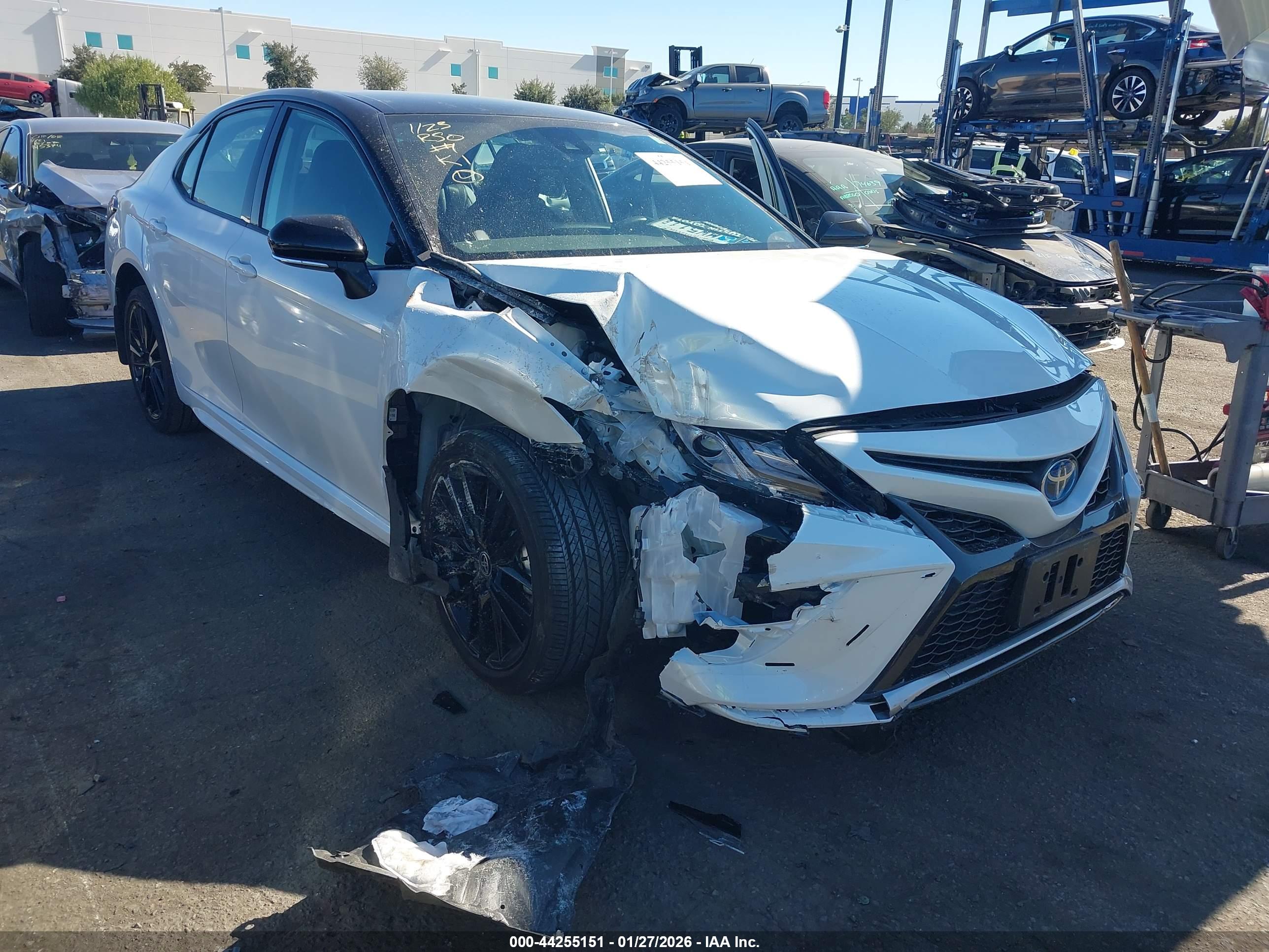 TOYOTA CAMRY image 6