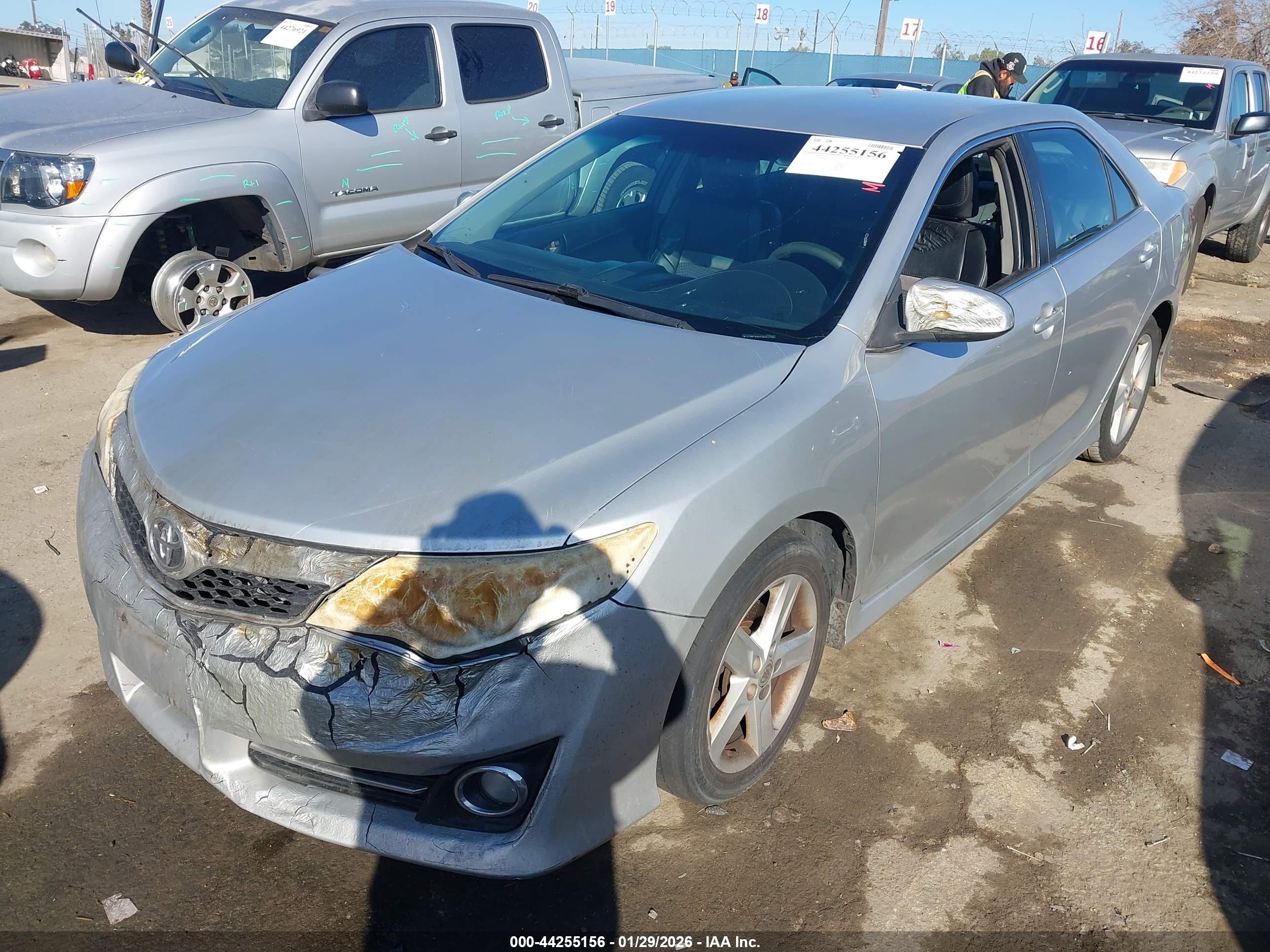 TOYOTA CAMRY image 2