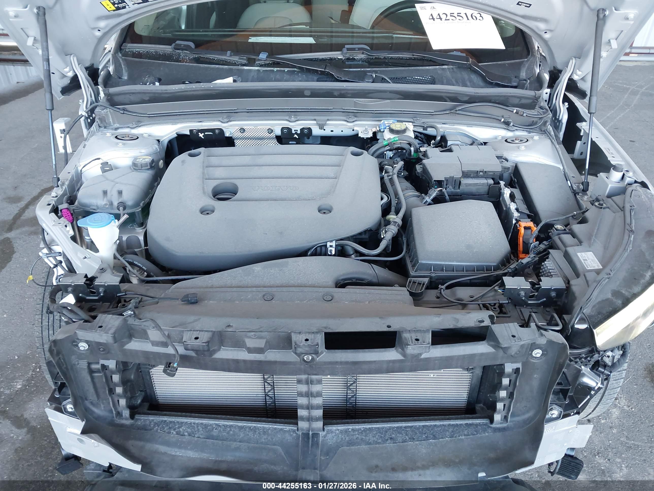 VOLVO XC40 image 10