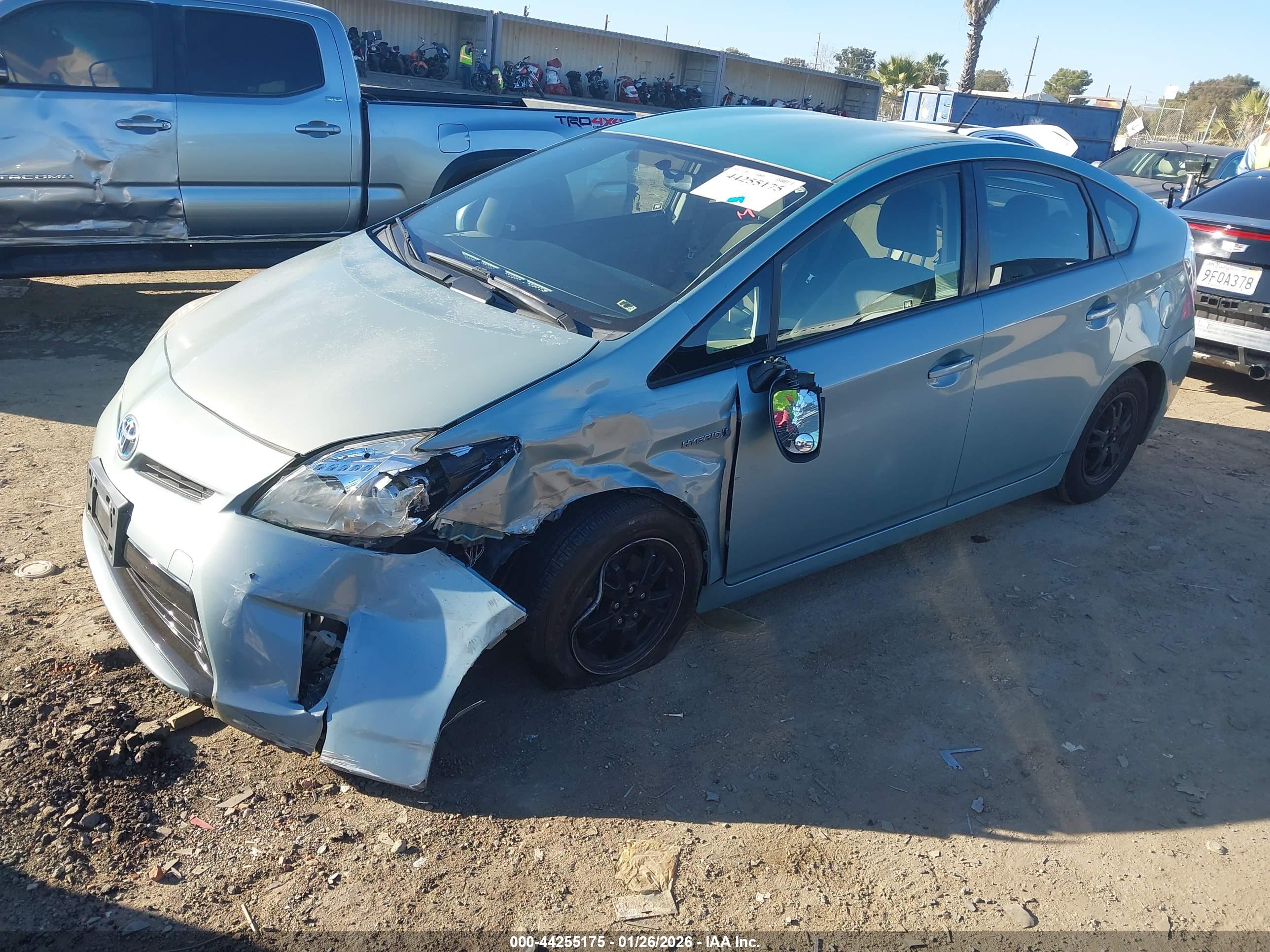 TOYOTA PRIUS image 2