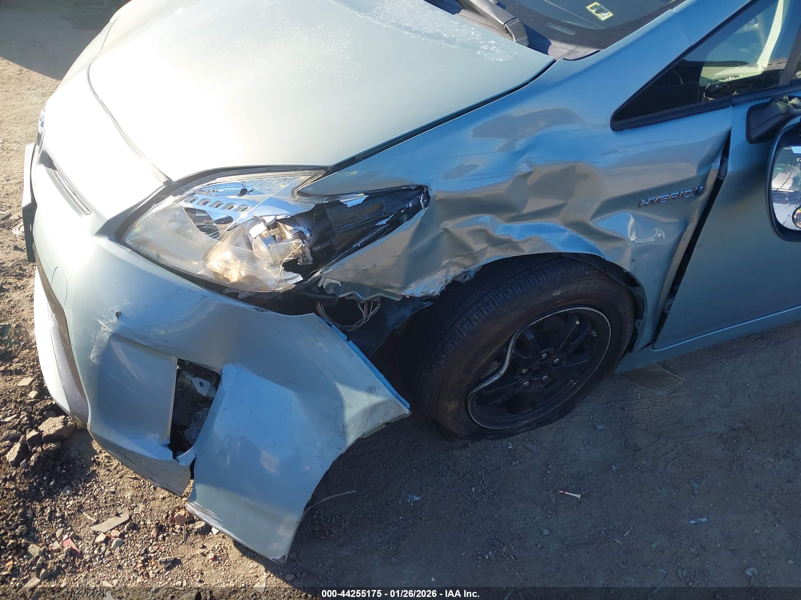 TOYOTA PRIUS image 6