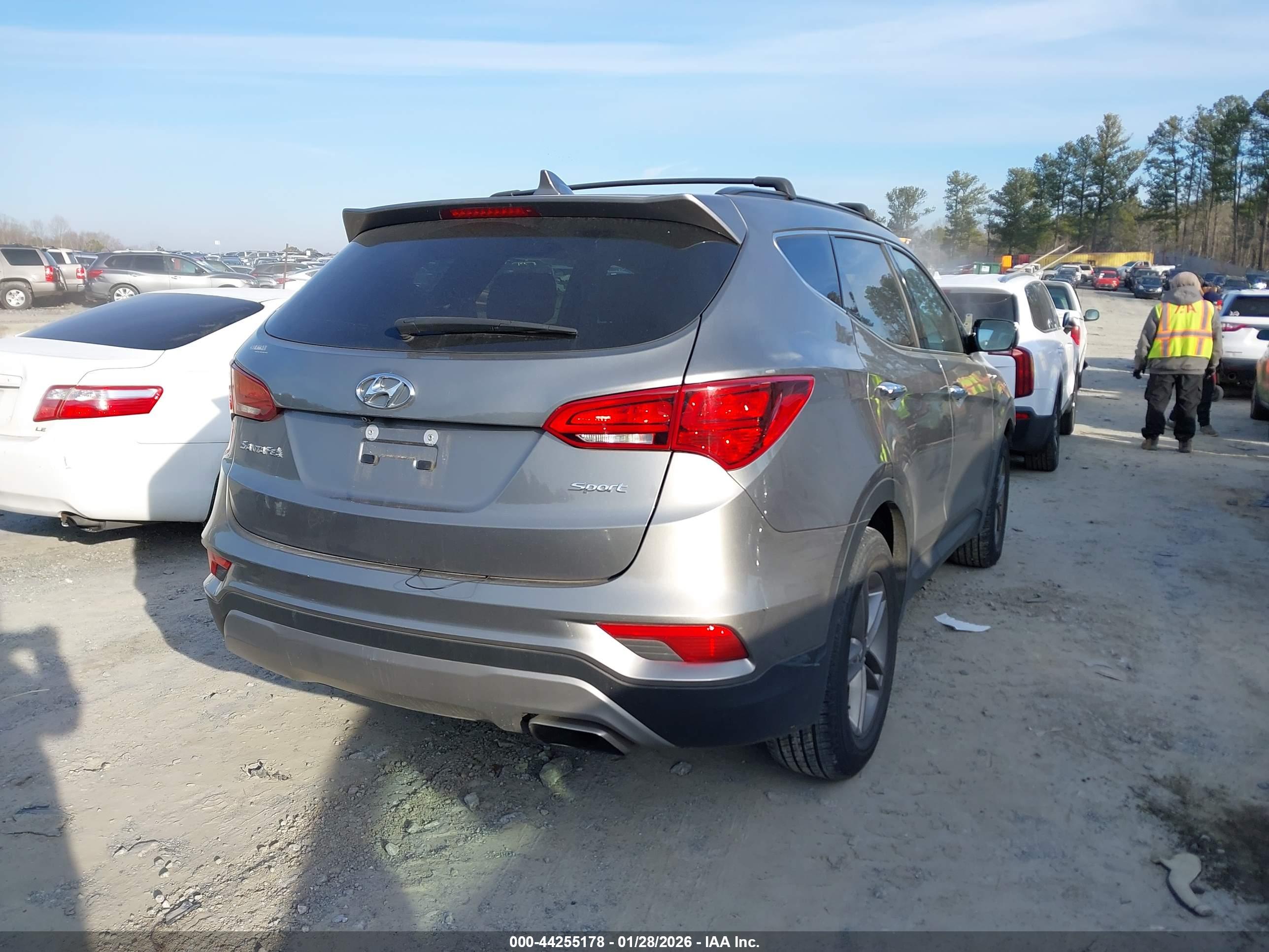 HYUNDAI SANTA image 4