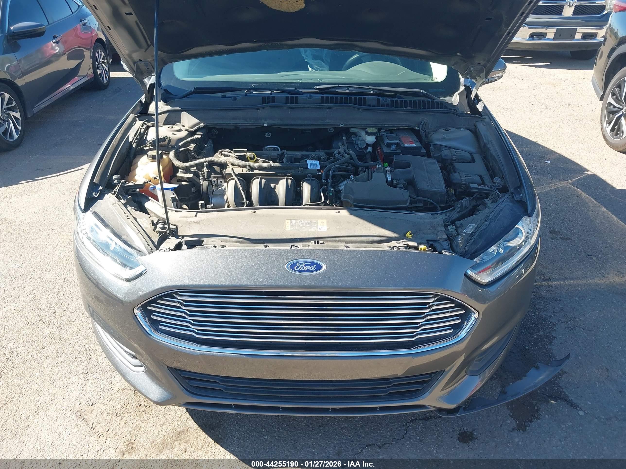 FORD FUSION image 10