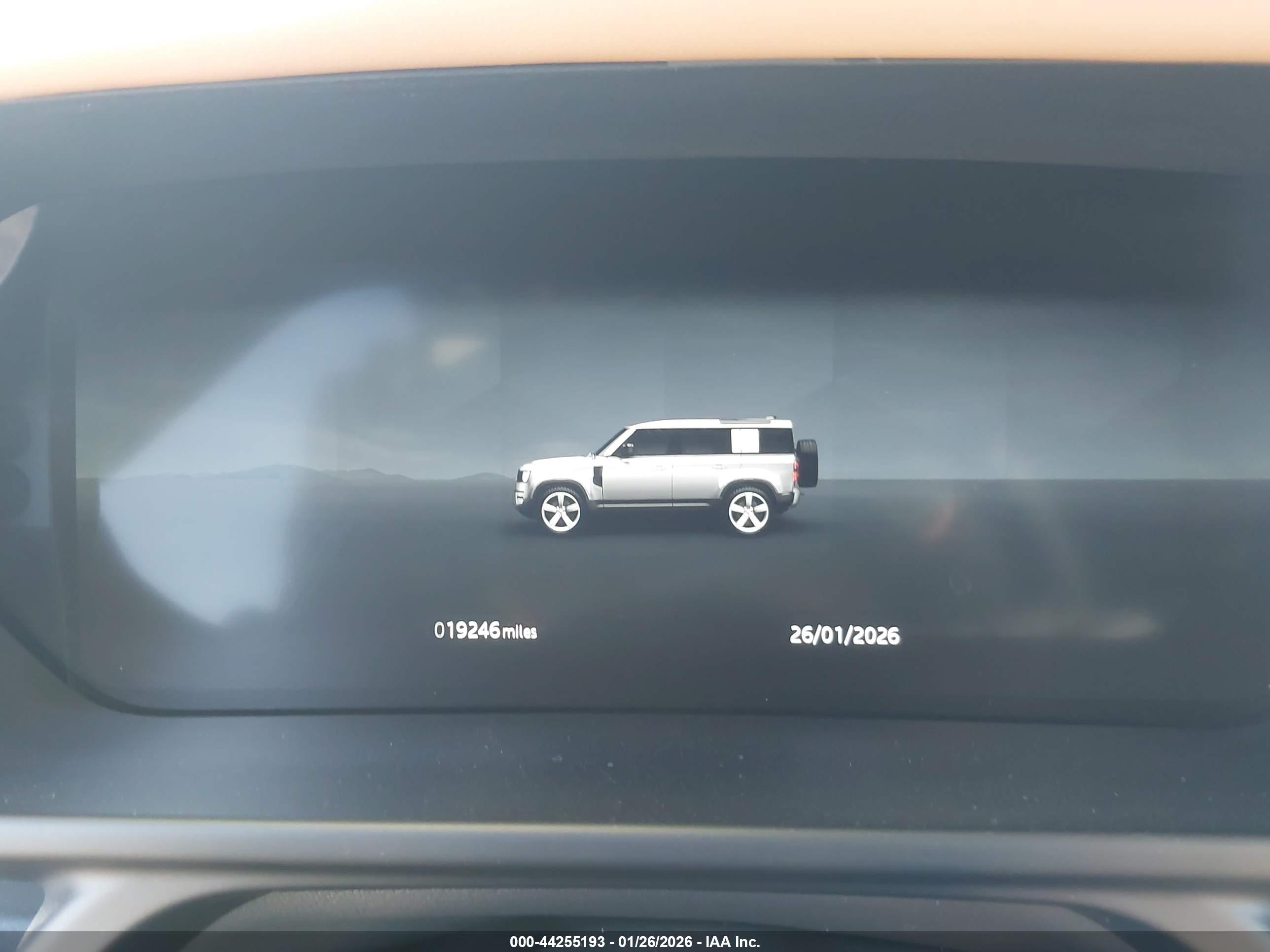 LAND ROVER image 7