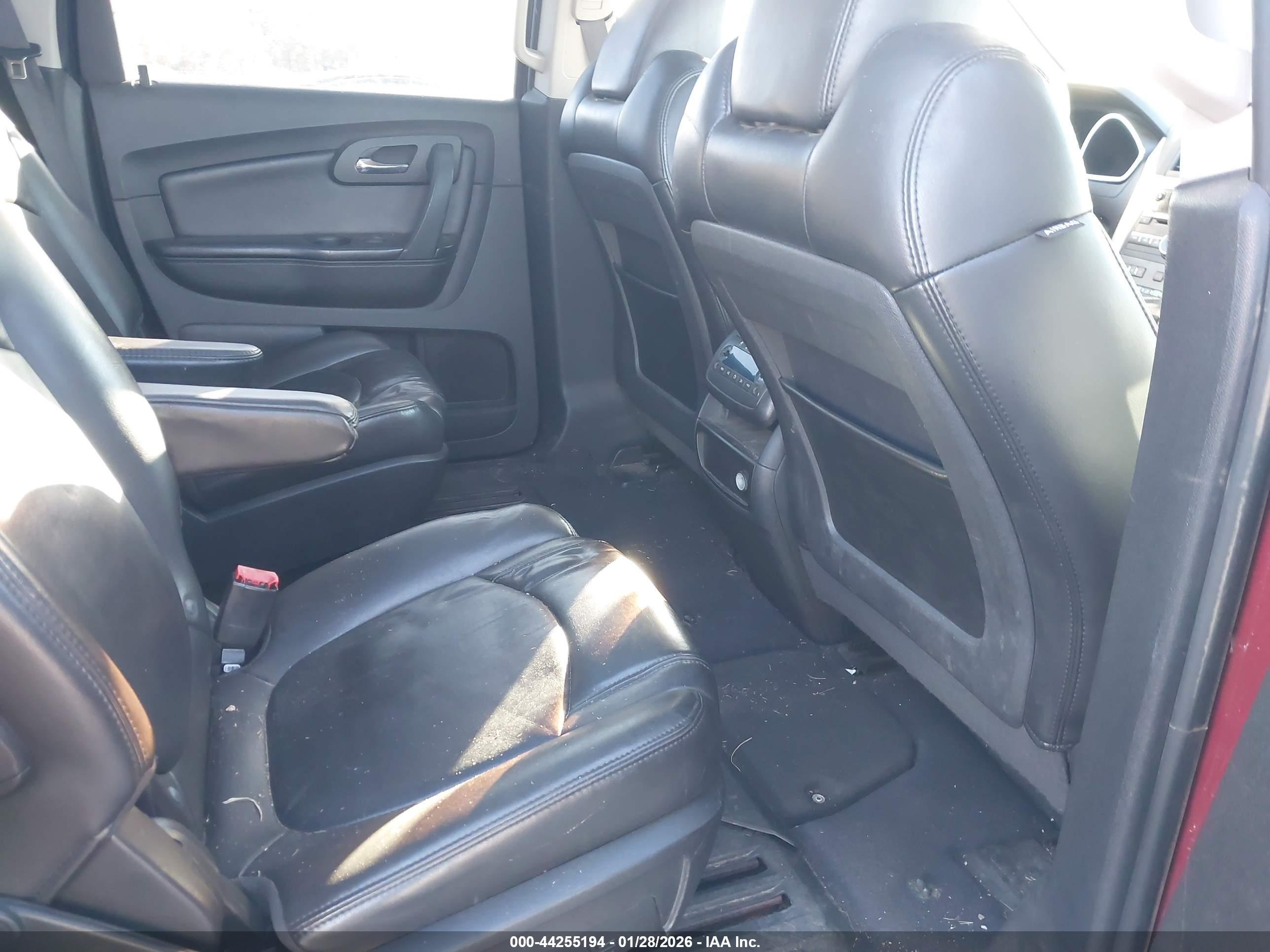 CHEVROLET TRAVERSE image 8