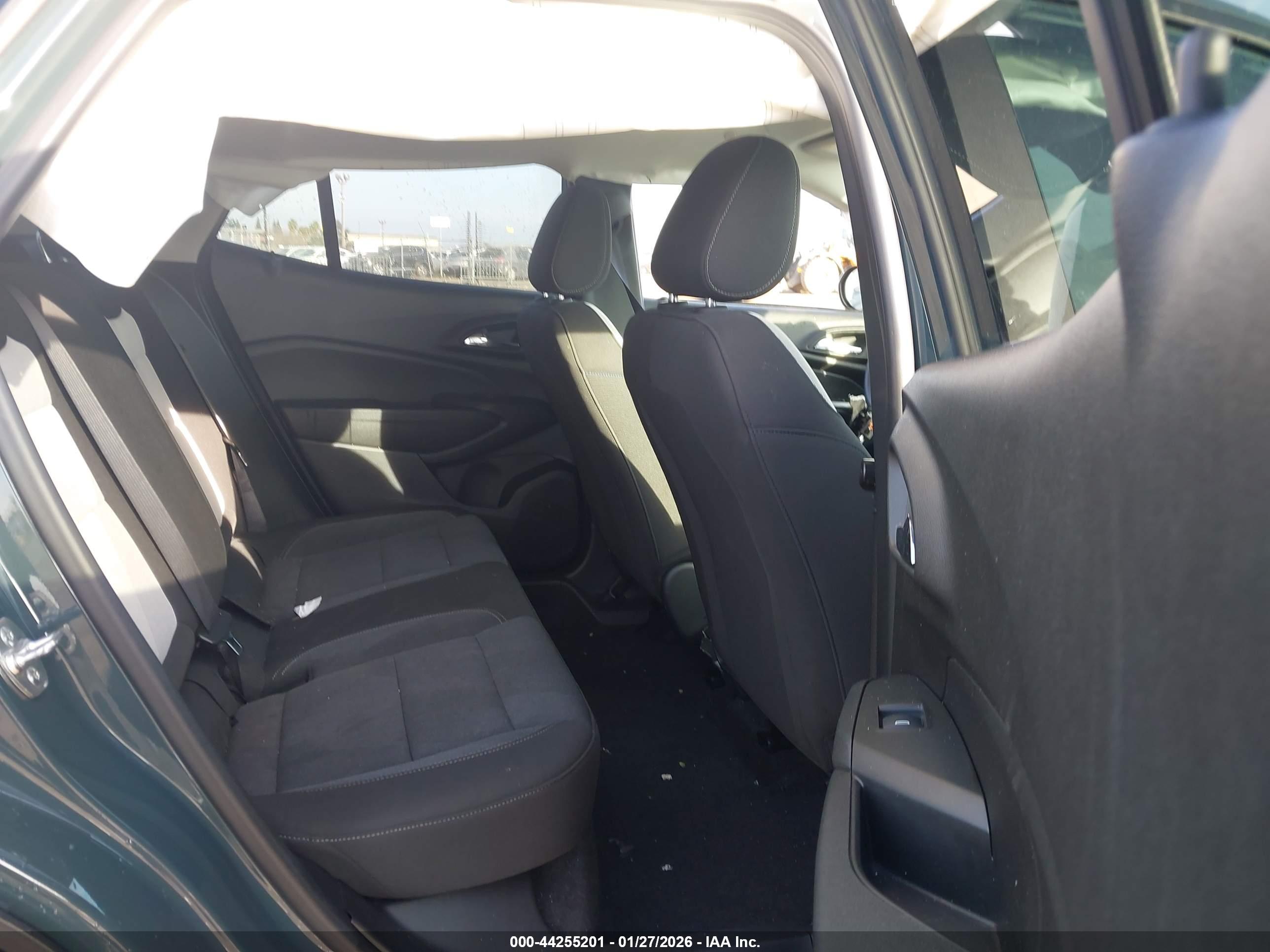 CHEVROLET TRAX image 8
