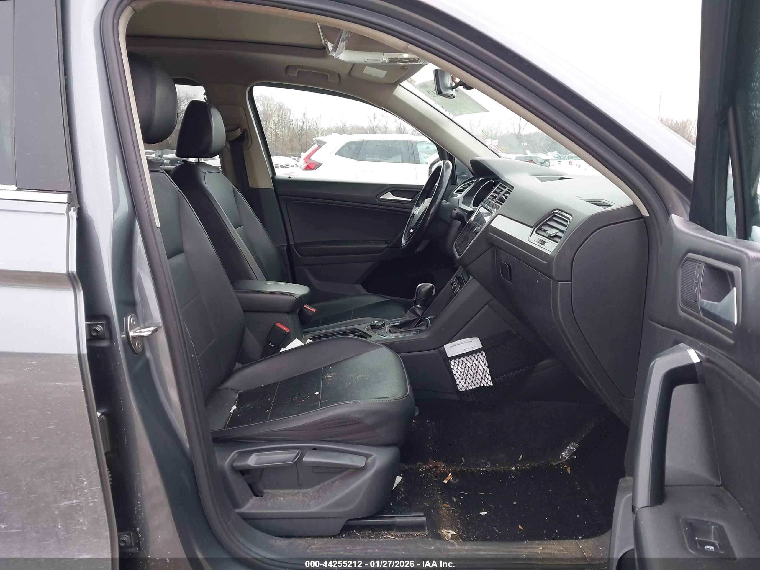 VOLKSWAGEN TIGUAN image 5