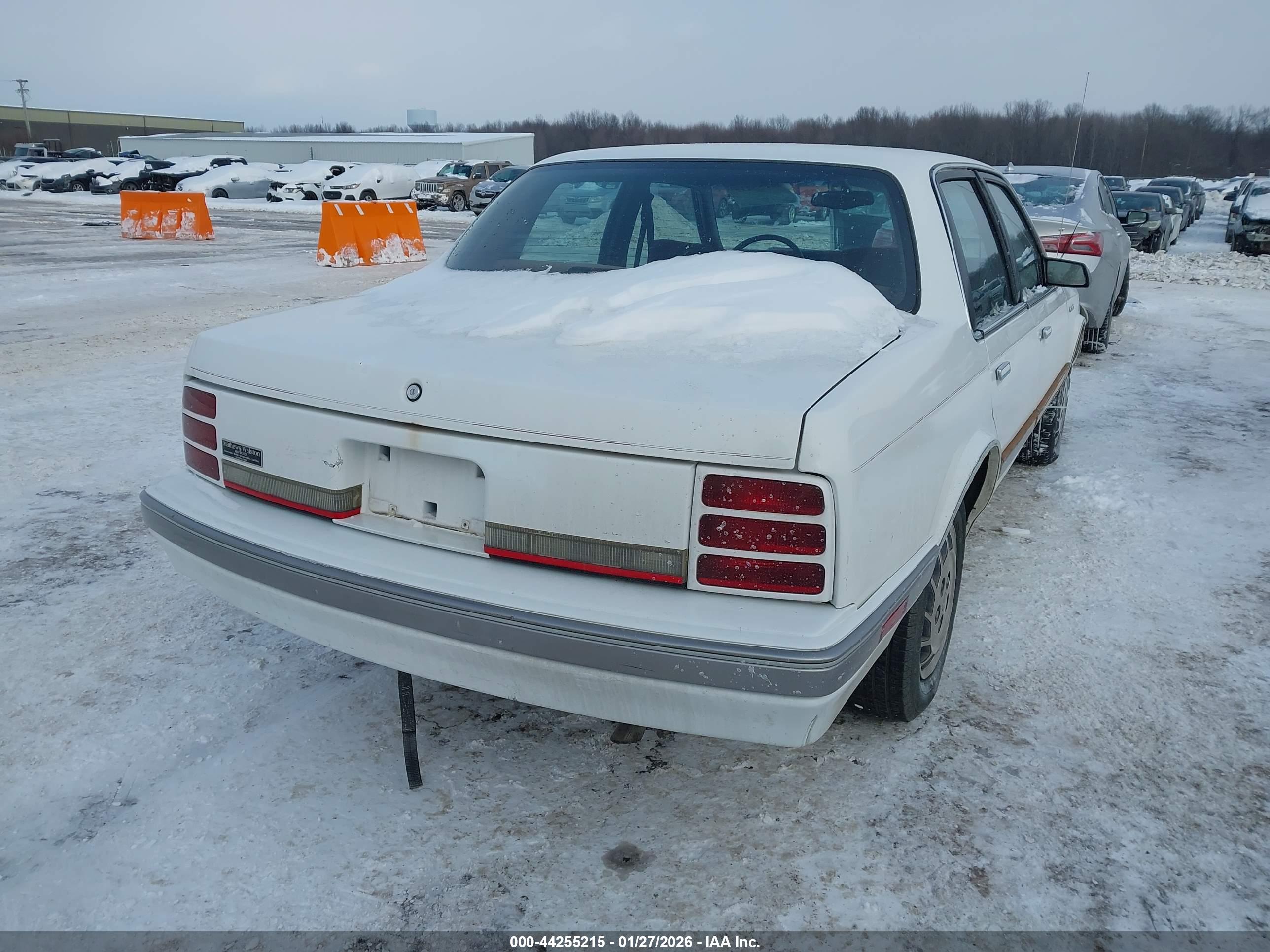 OLDSMOBILE CIERA image 4