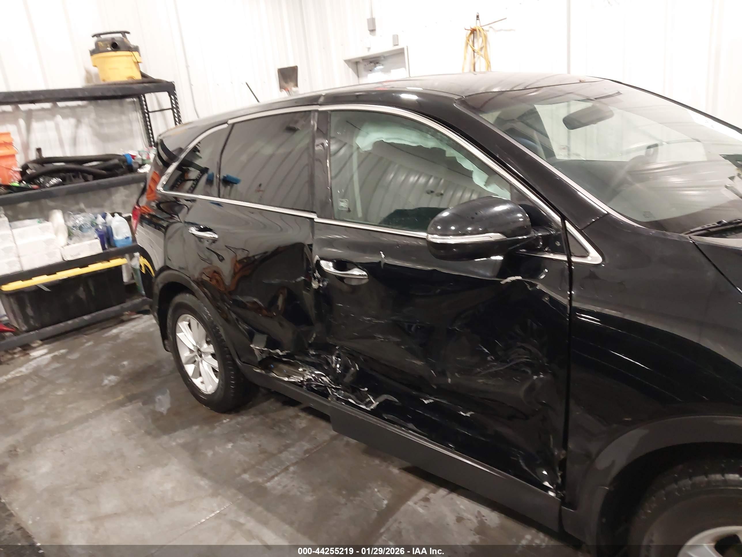 KIA SORENTO image 6