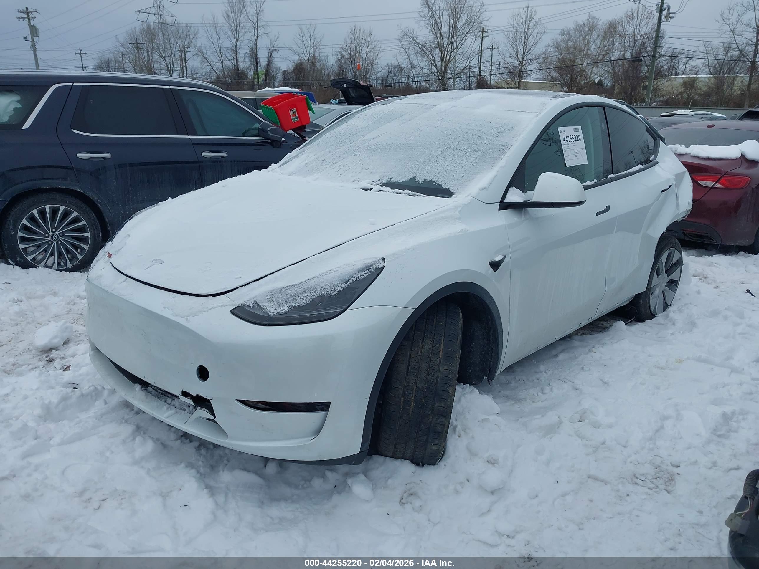 TESLA MODEL image 2