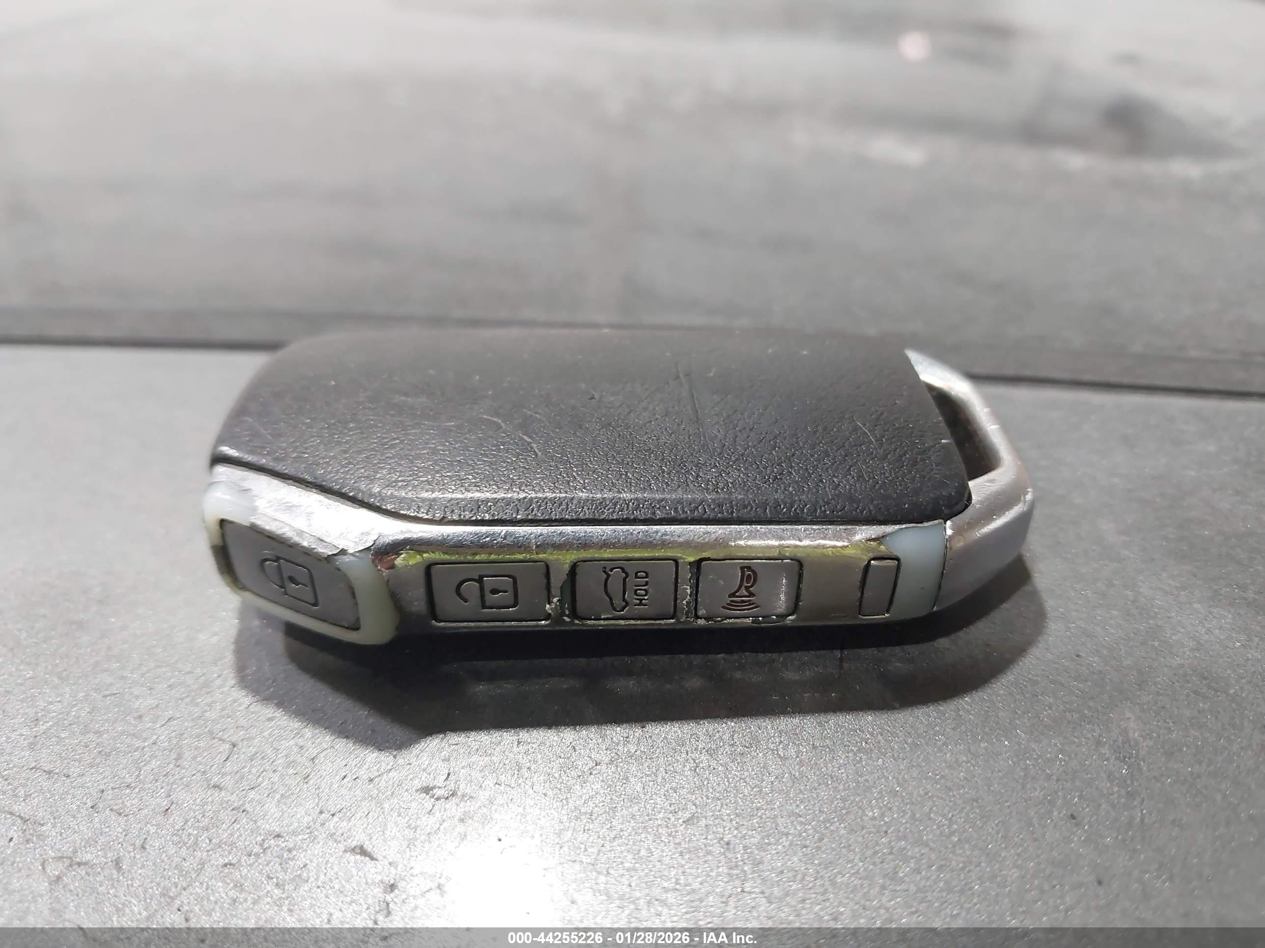KIA K5 image 11