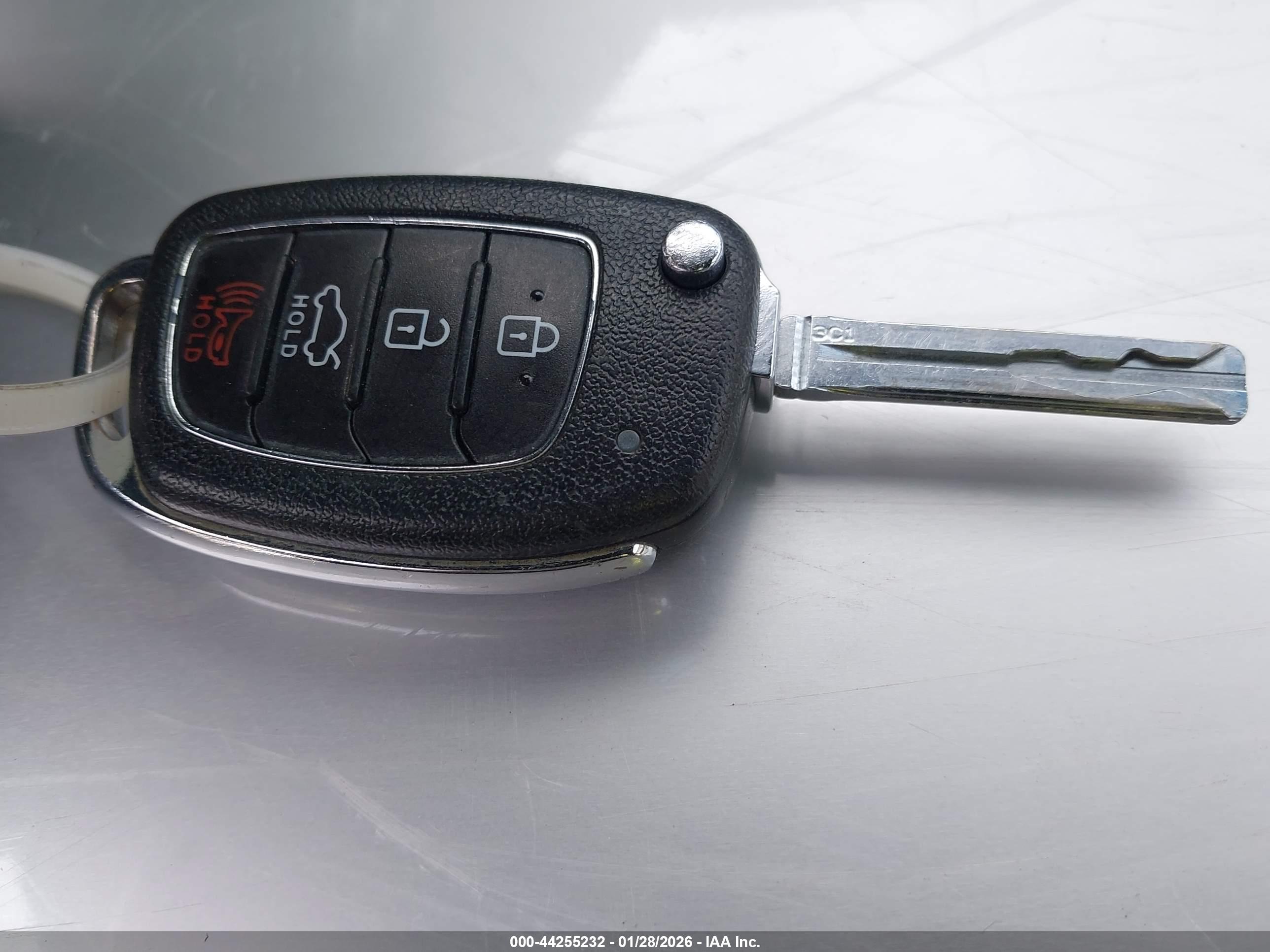 HYUNDAI SONATA image 11