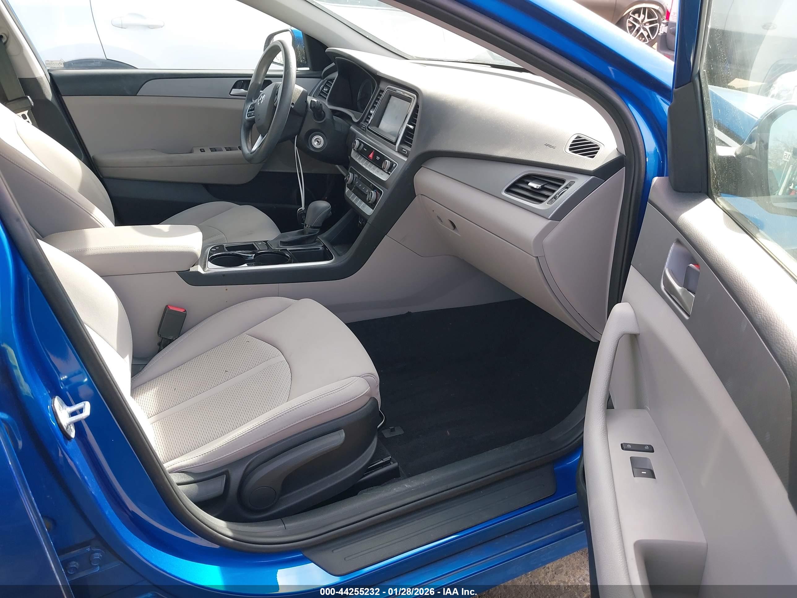HYUNDAI SONATA image 5