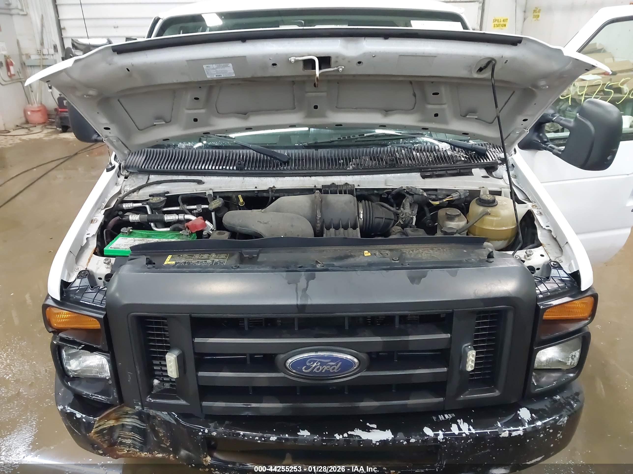 FORD E-150 image 10