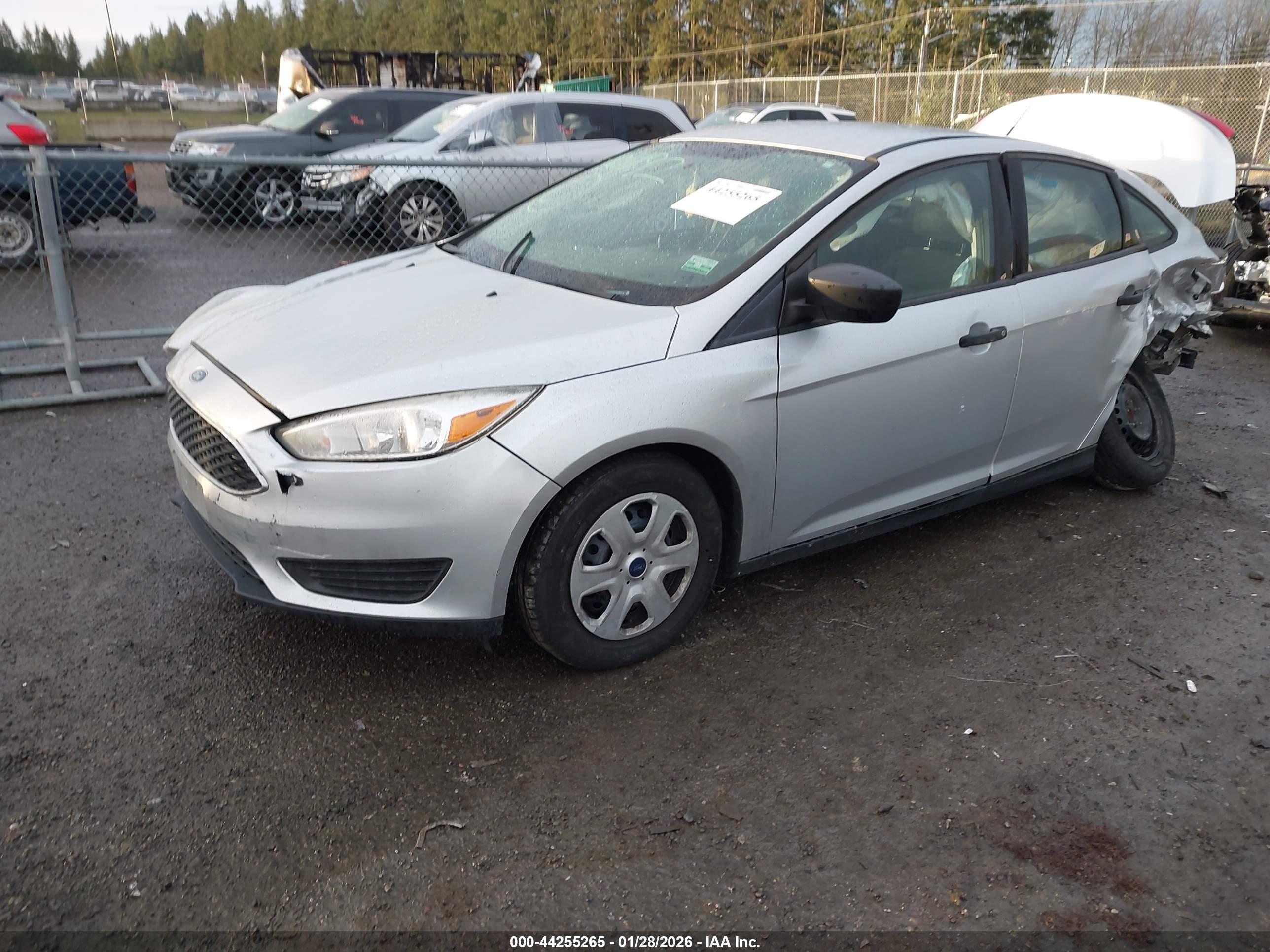 FORD FOCUS image 2