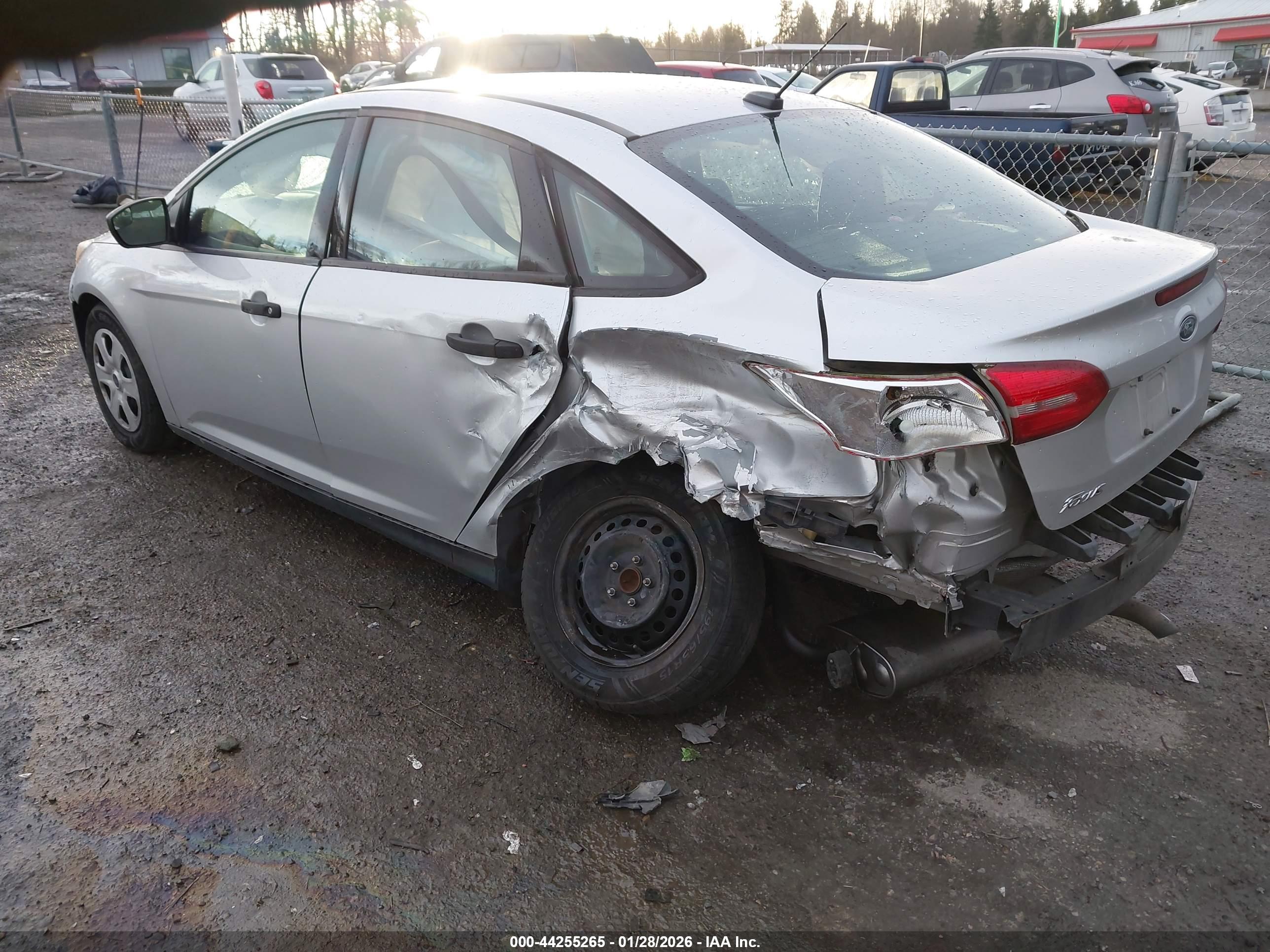 FORD FOCUS image 3