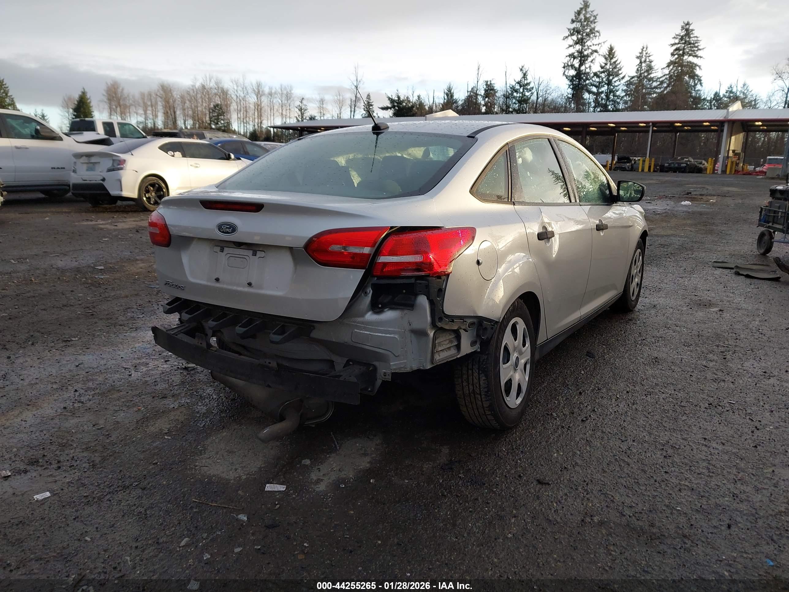 FORD FOCUS image 4