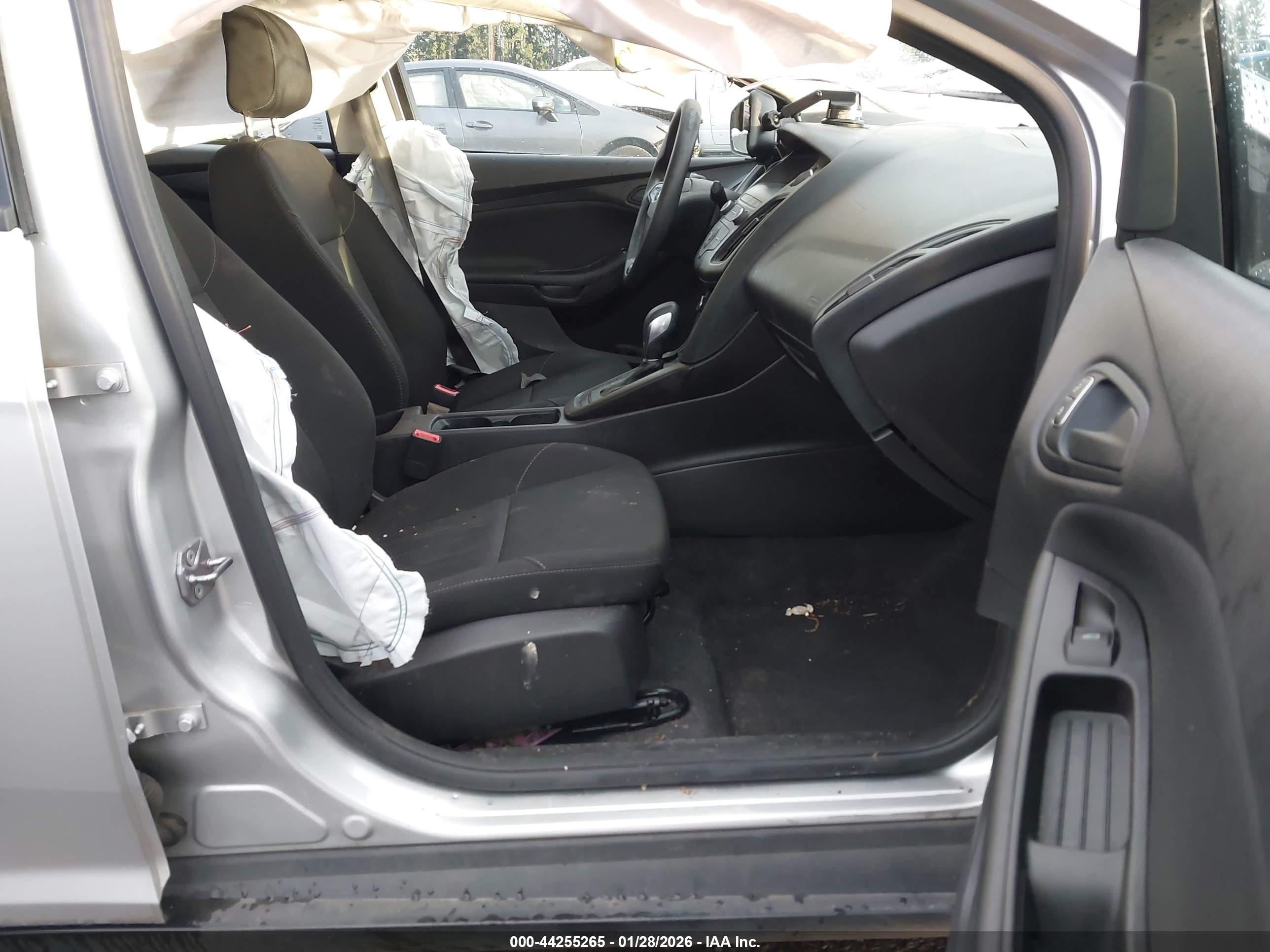 FORD FOCUS image 5