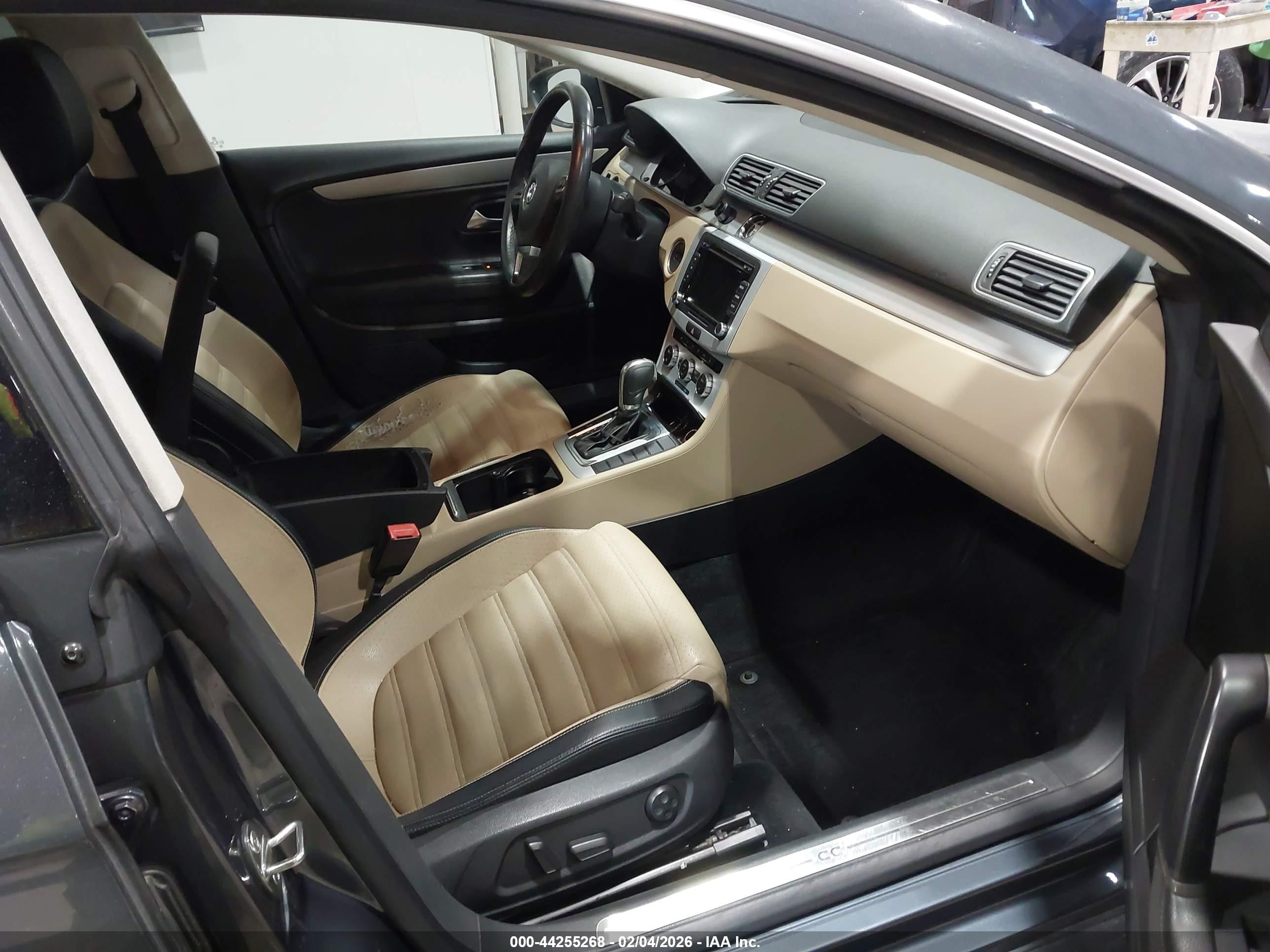 VOLKSWAGEN CC image 5