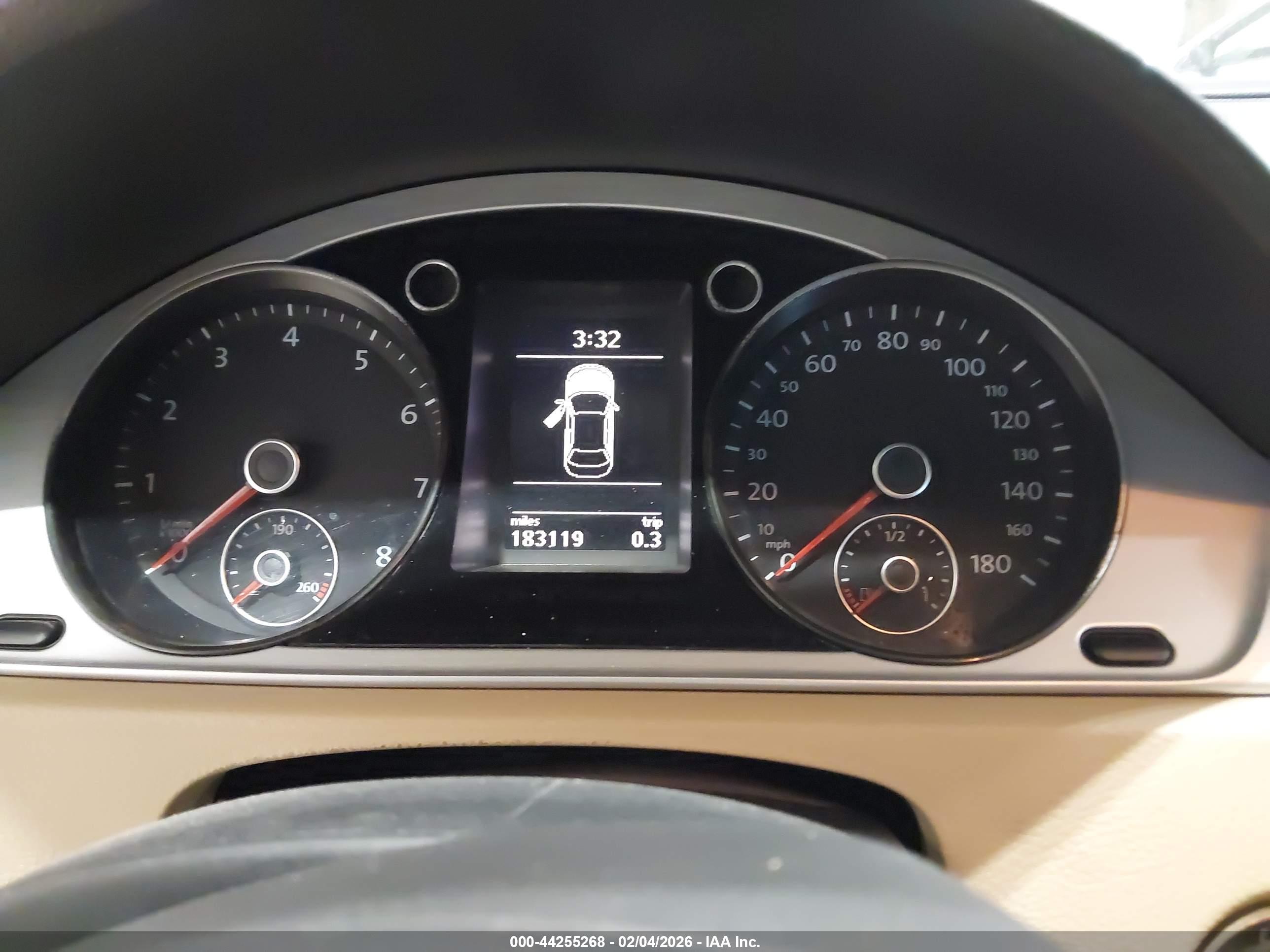 VOLKSWAGEN CC image 7