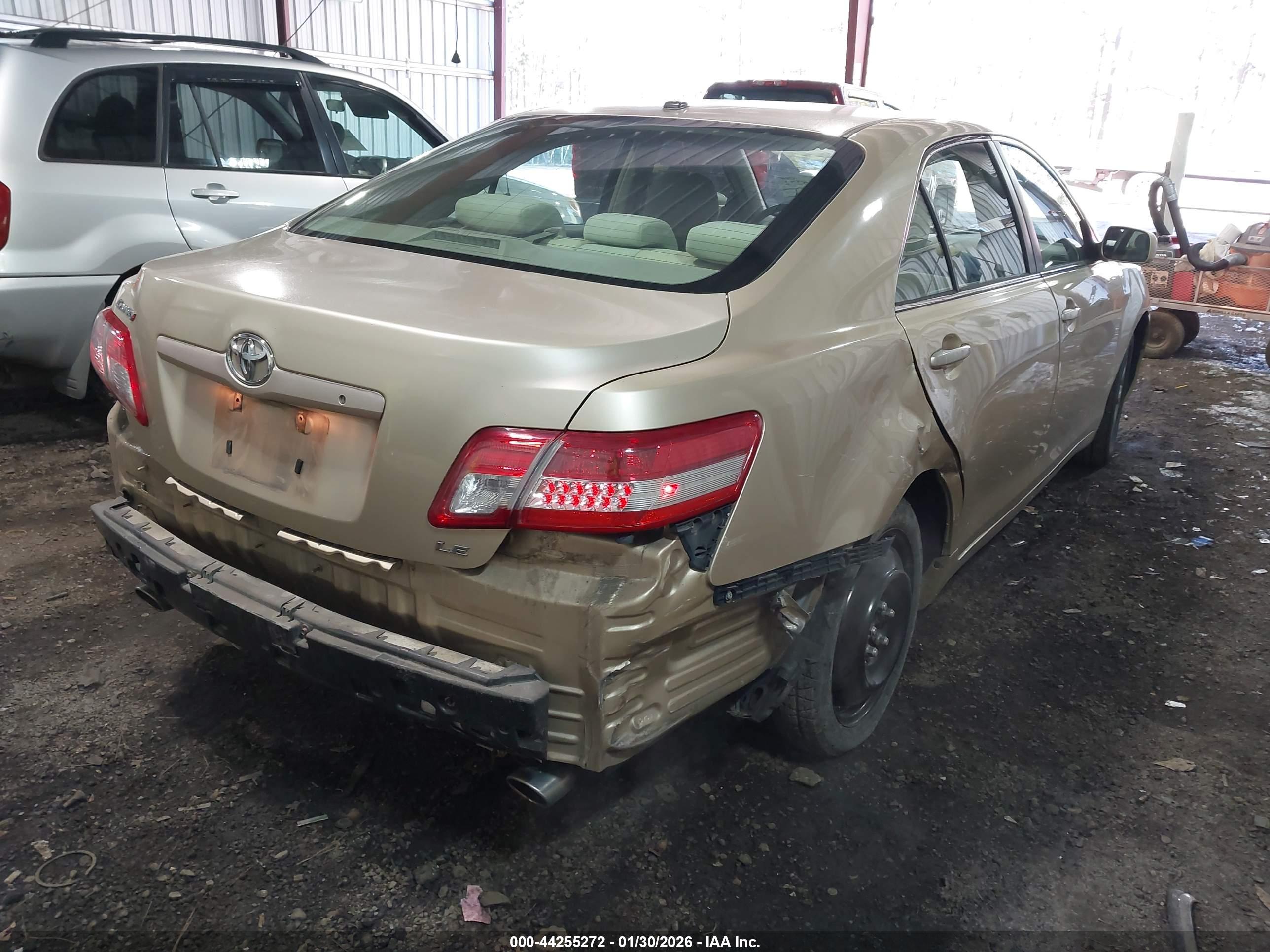TOYOTA CAMRY image 4
