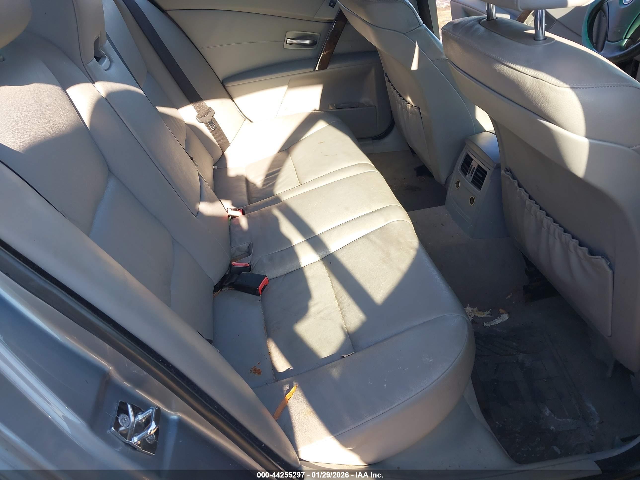 BMW 530I image 8