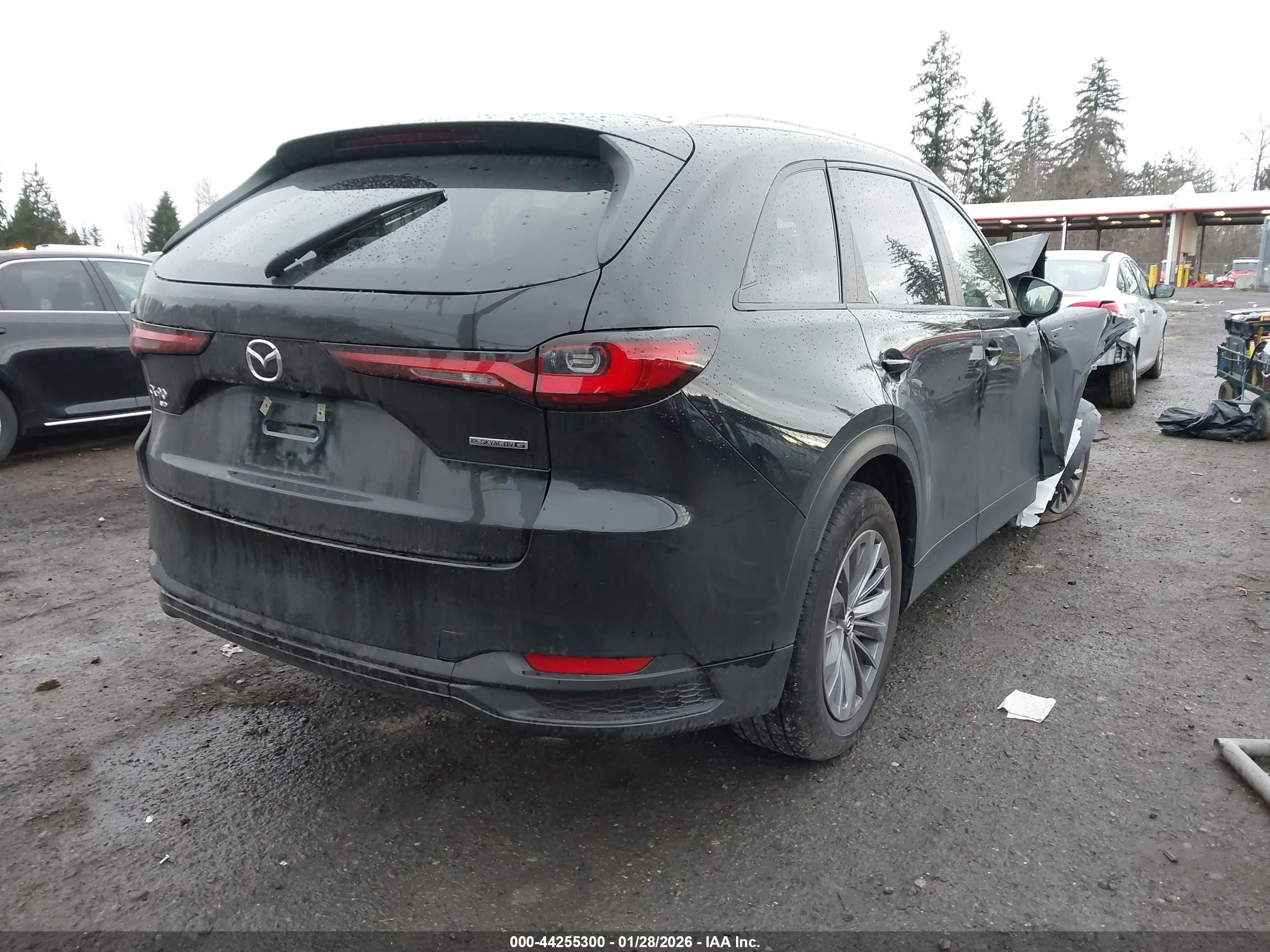 MAZDA CX-90 image 4