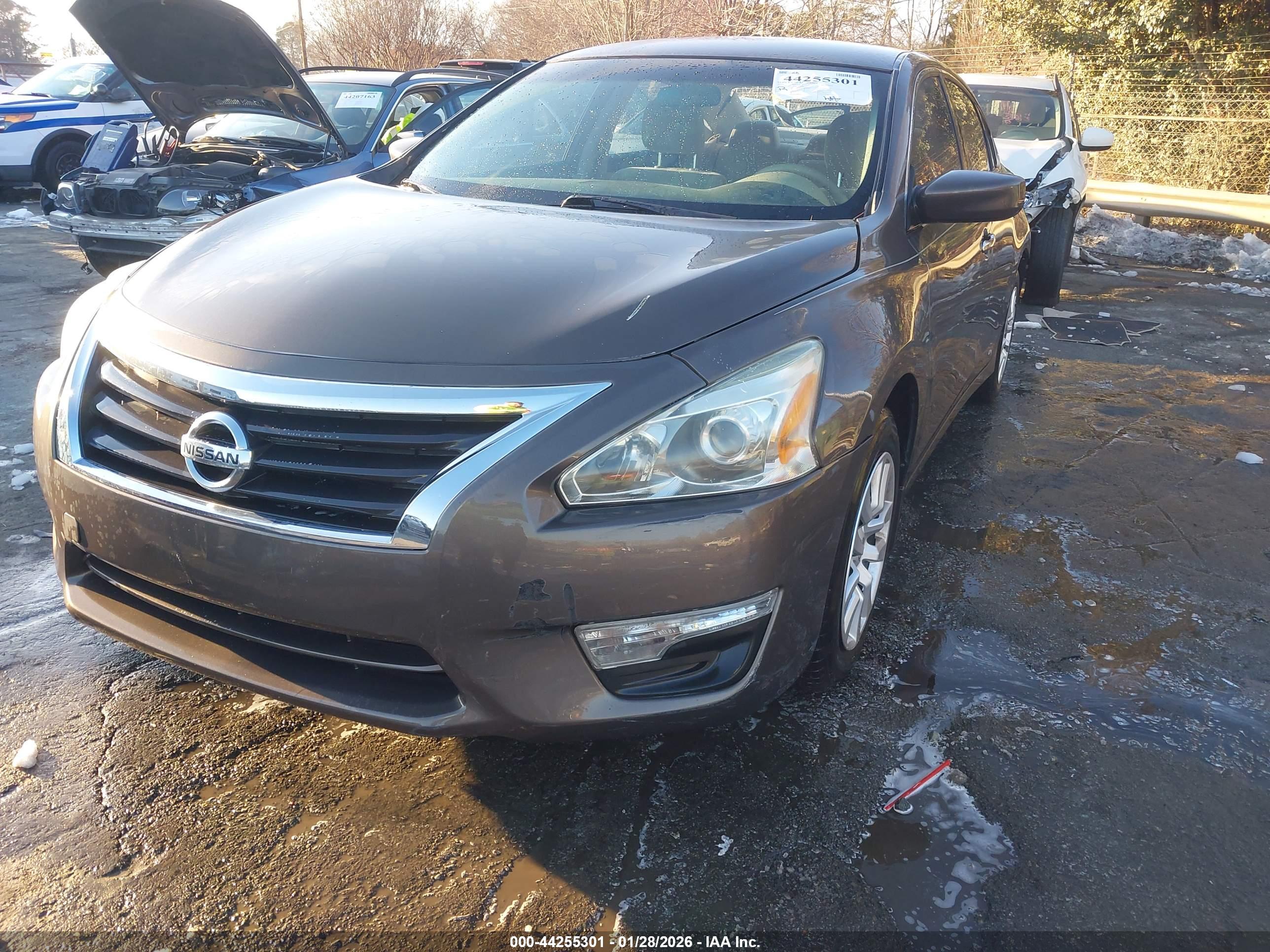 NISSAN ALTIMA image 2