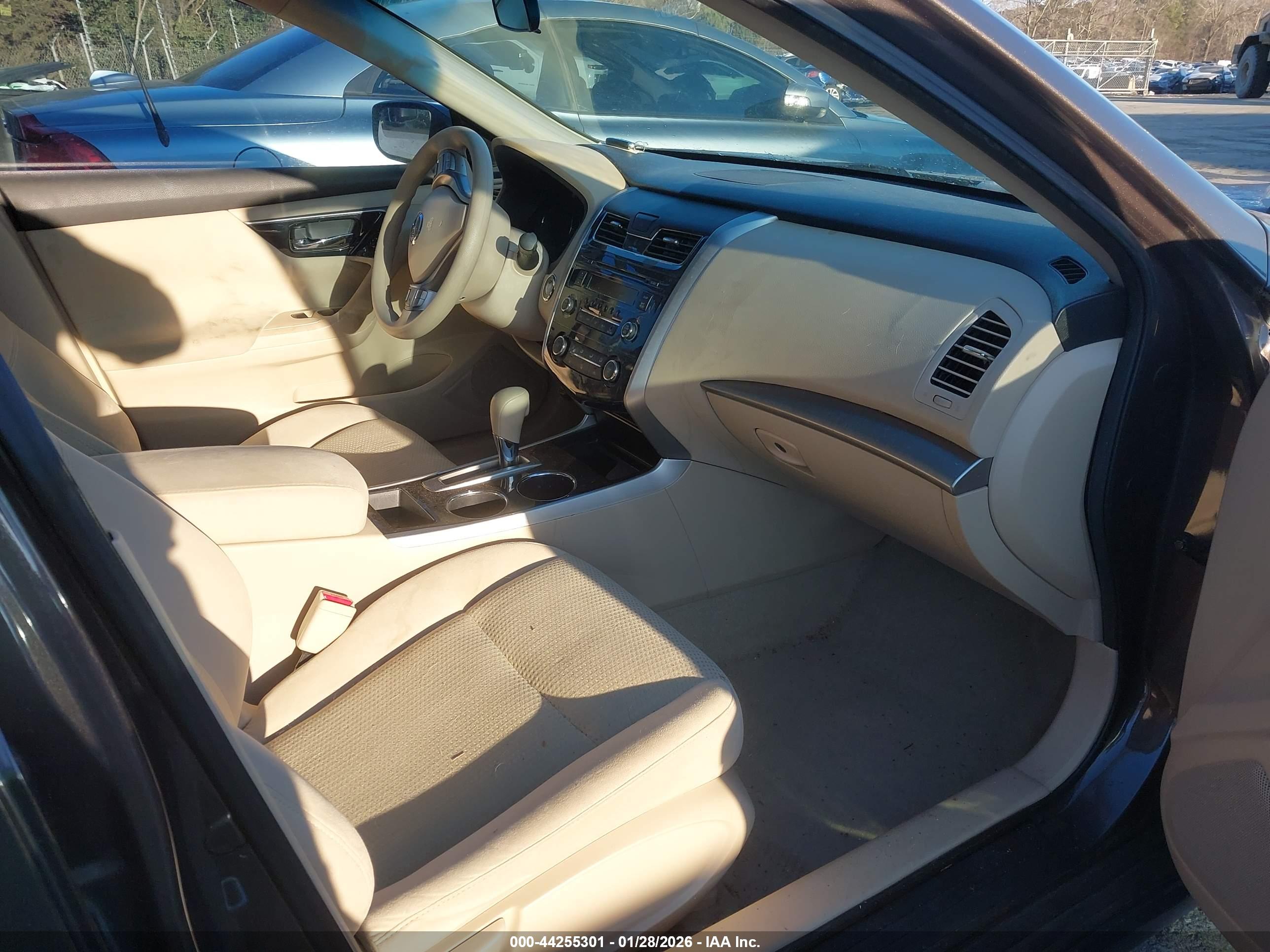 NISSAN ALTIMA image 5