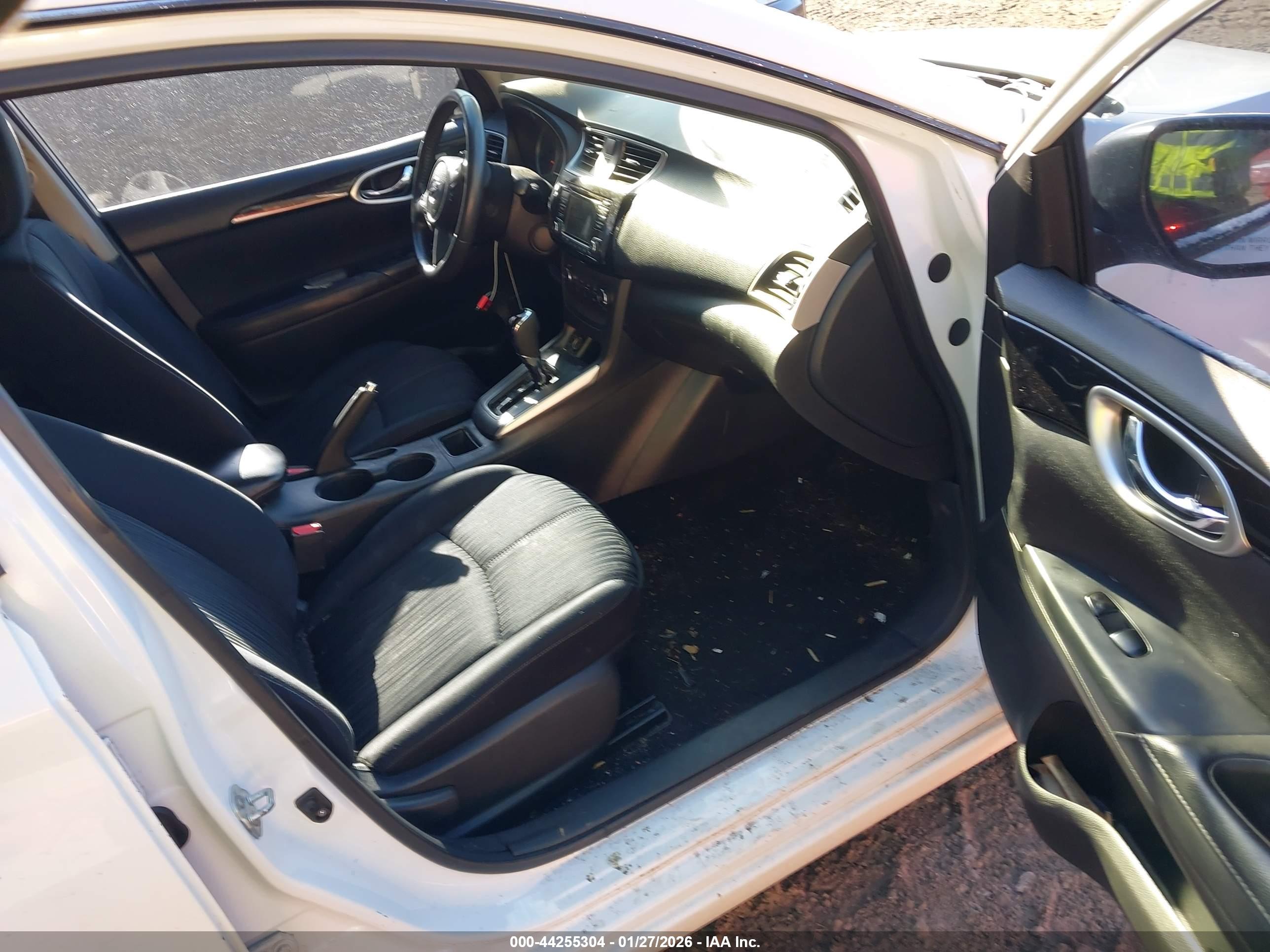 NISSAN SENTRA image 5