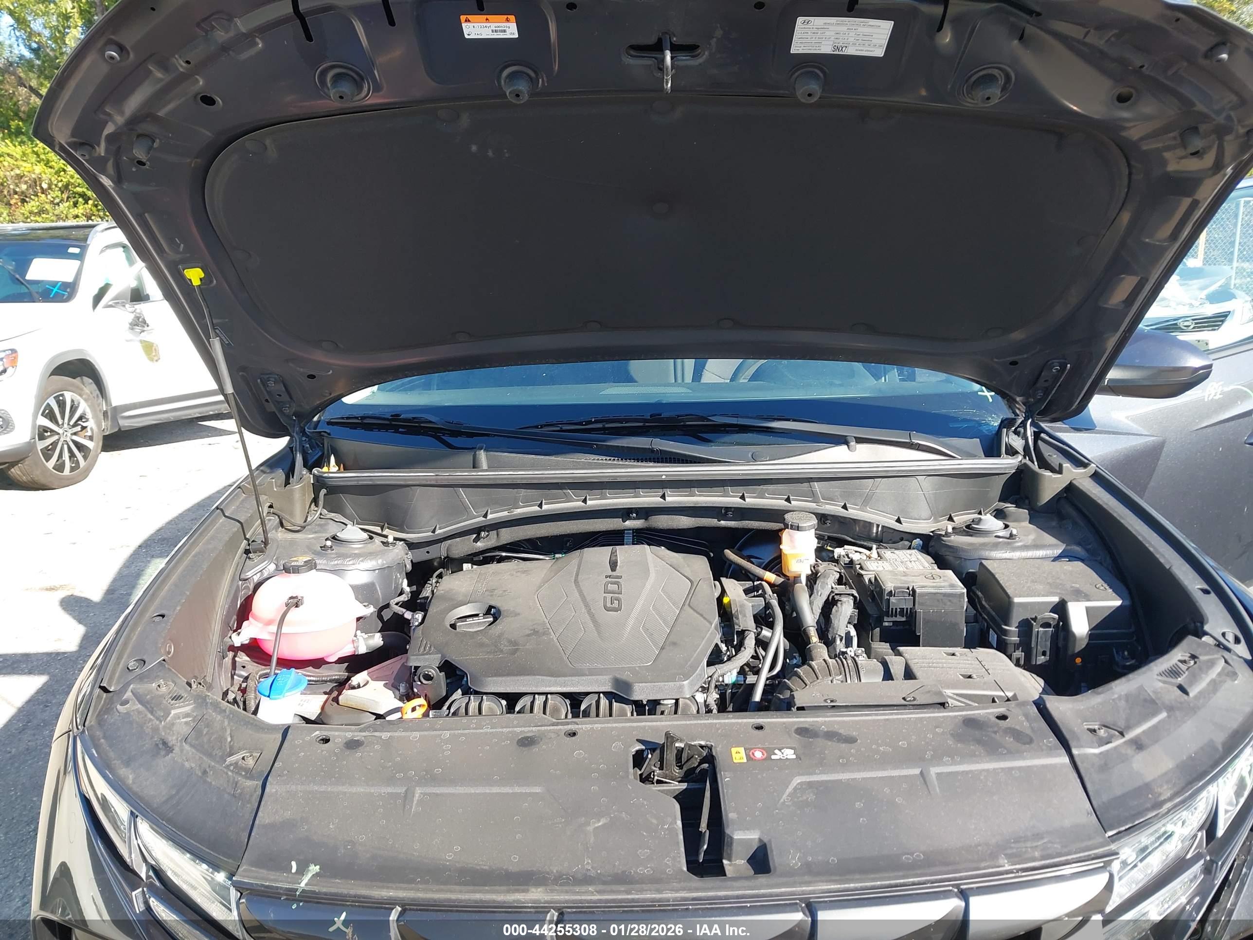 HYUNDAI TUCSON image 10