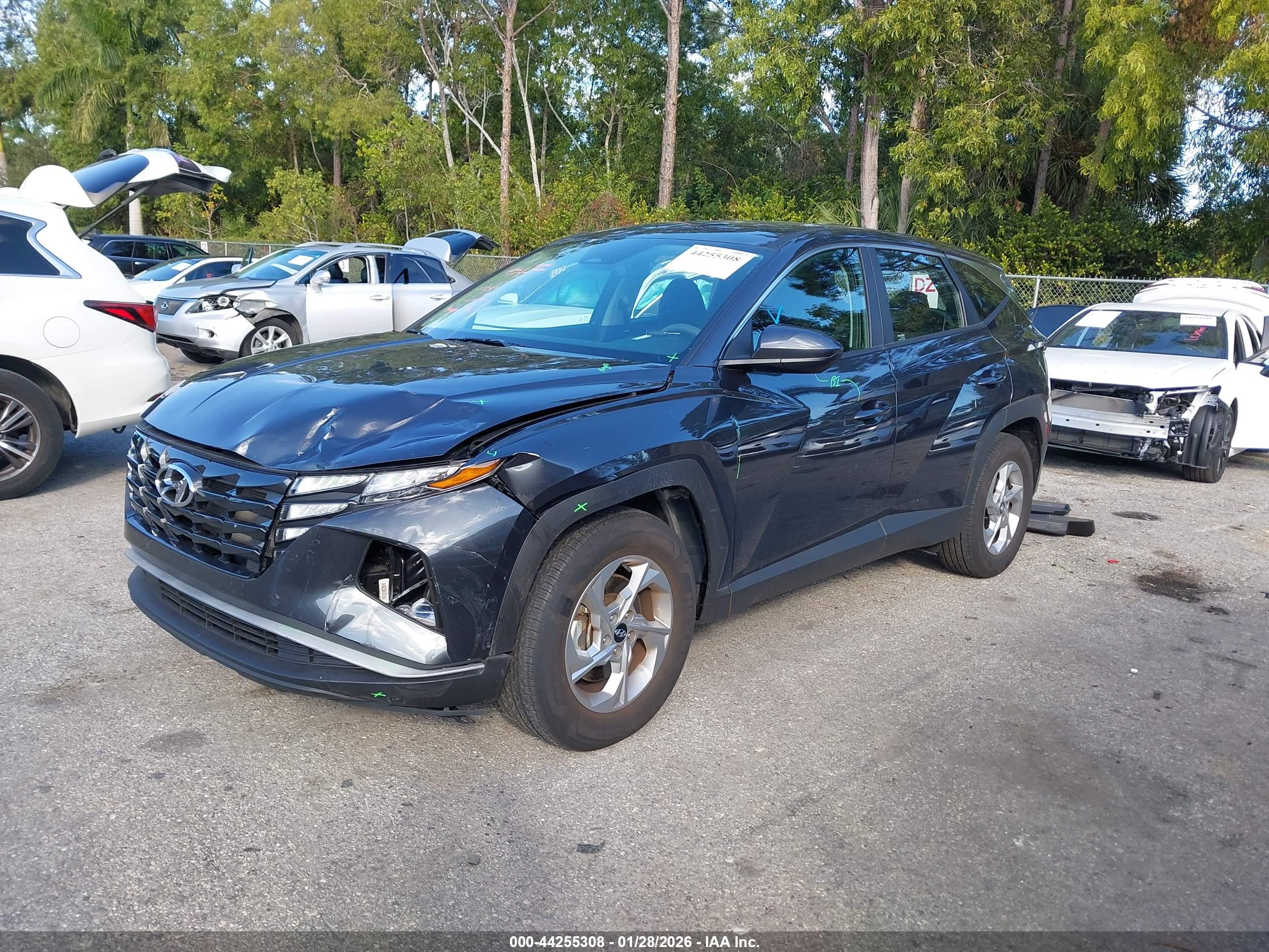 HYUNDAI TUCSON image 2