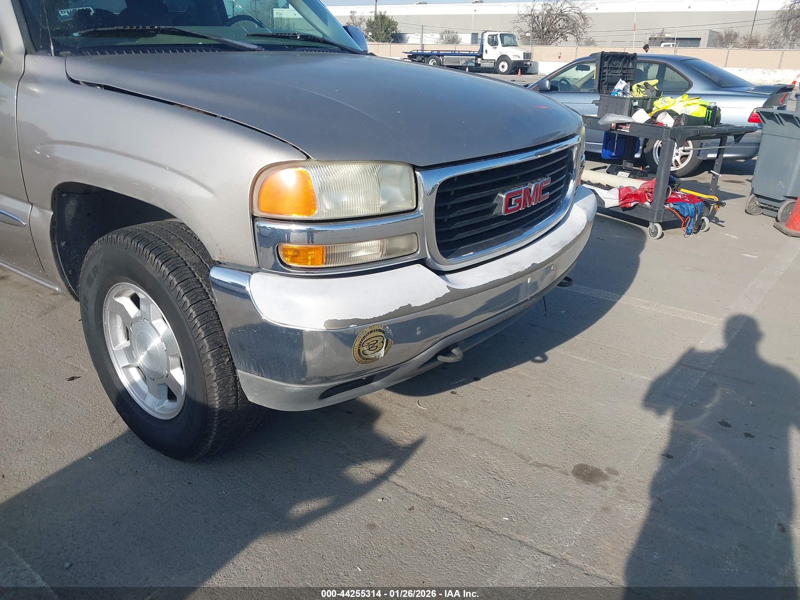 GMC SIERRA image 6