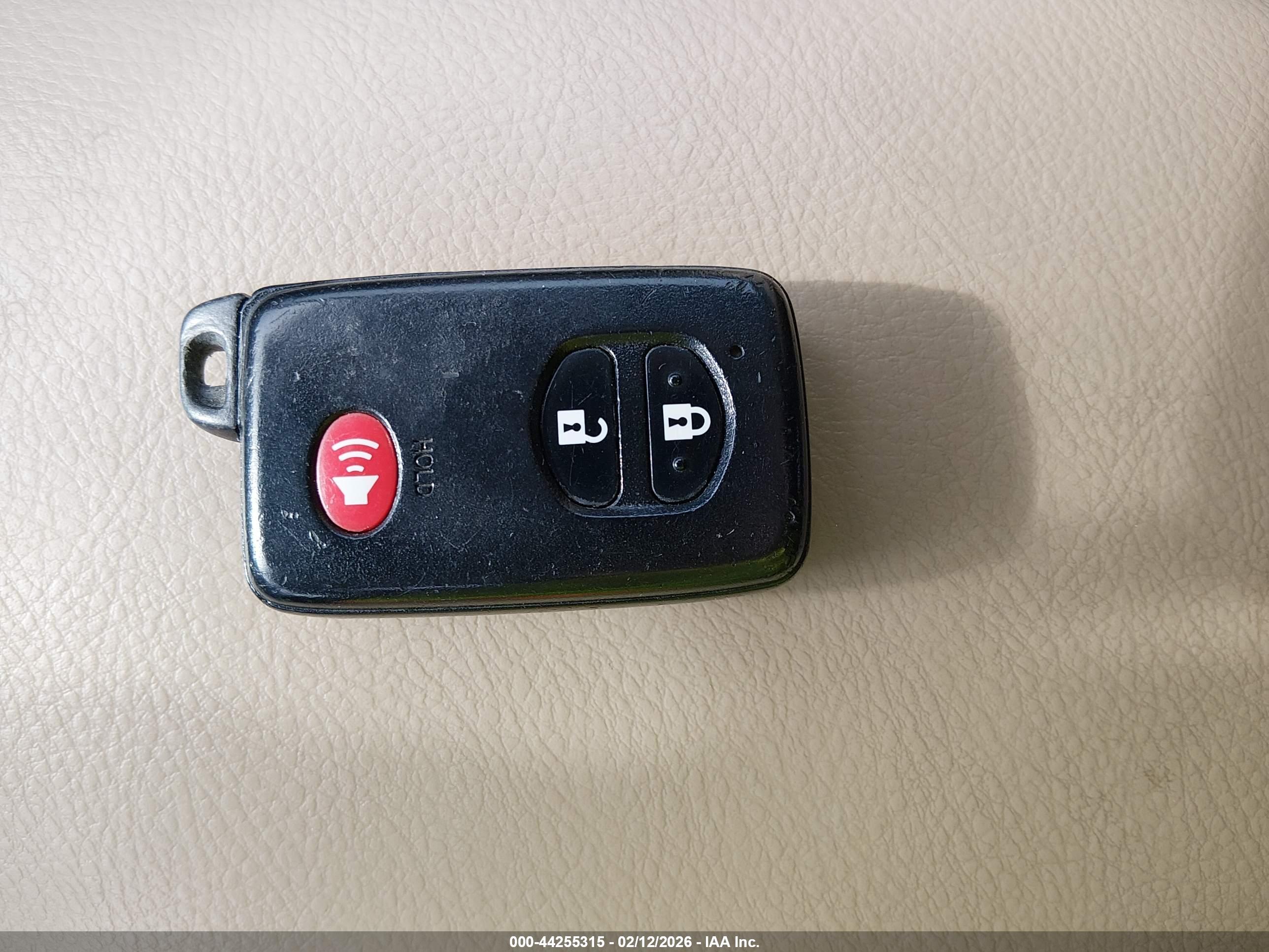 TOYOTA RAV4 image 11