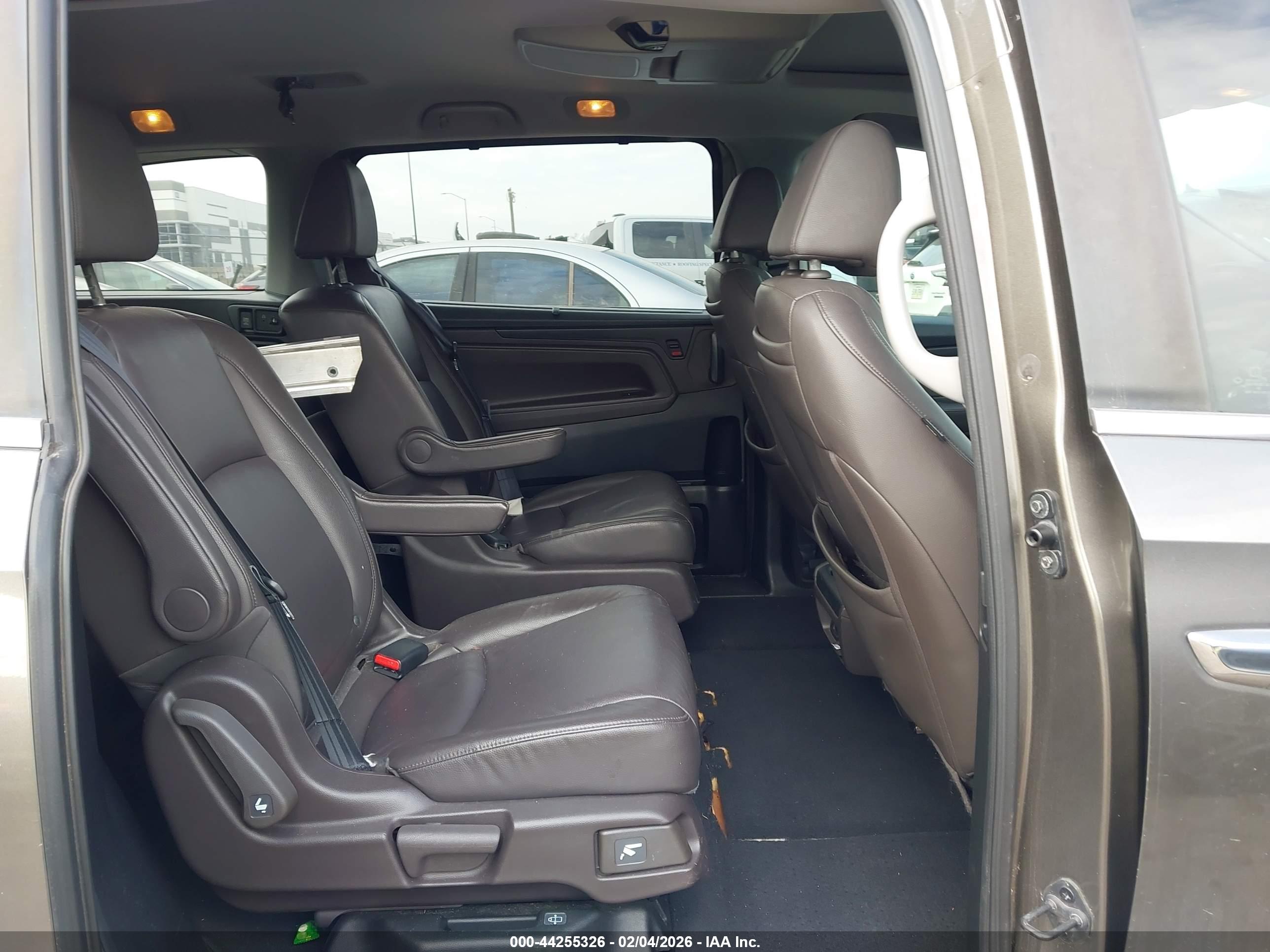 HONDA ODYSSEY image 8