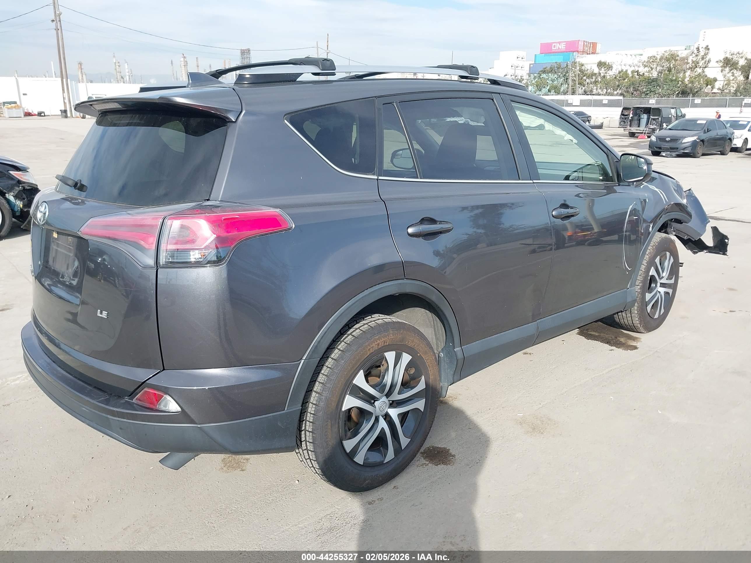 TOYOTA RAV4 image 4