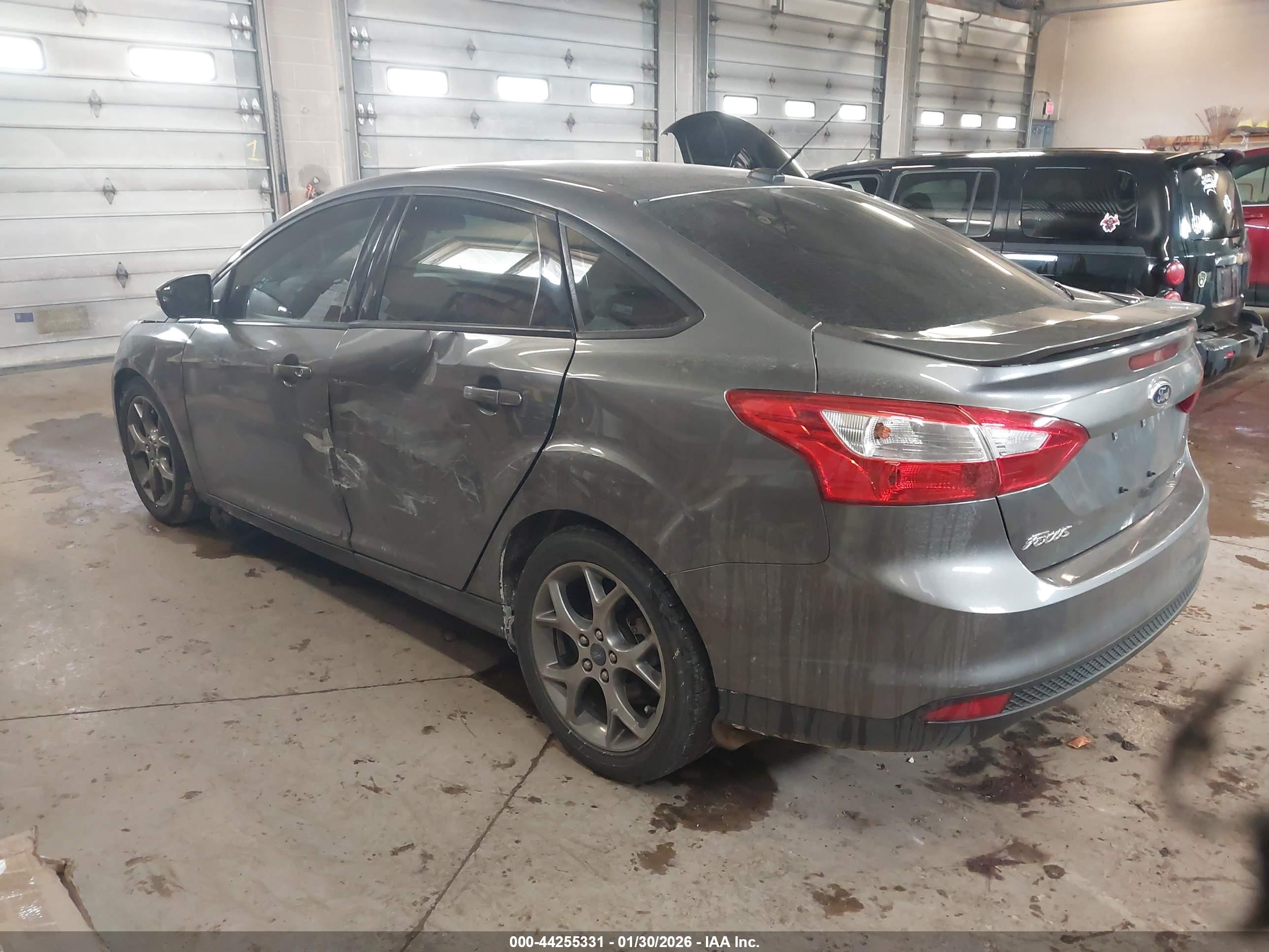 FORD FOCUS image 3