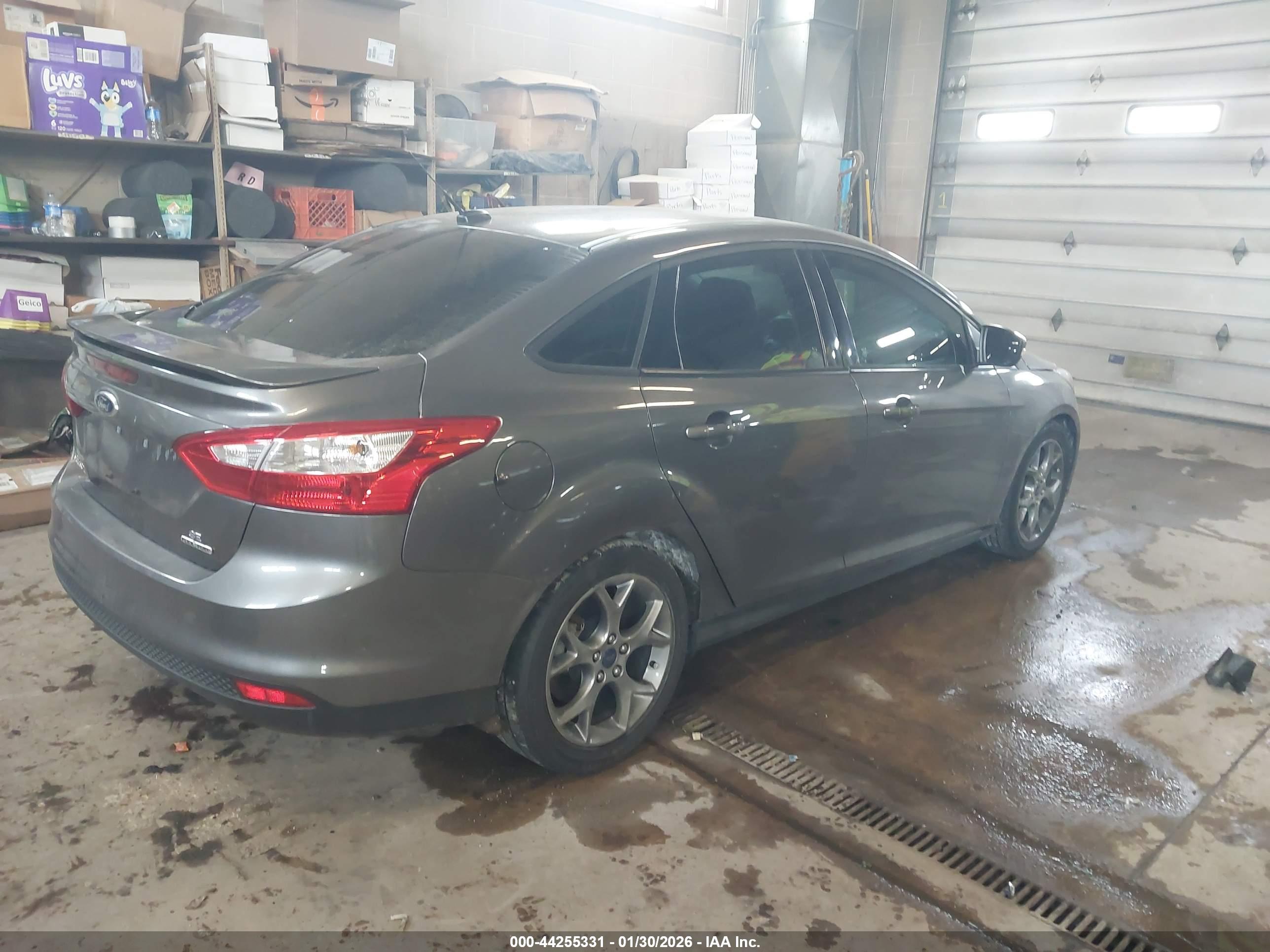 FORD FOCUS image 4