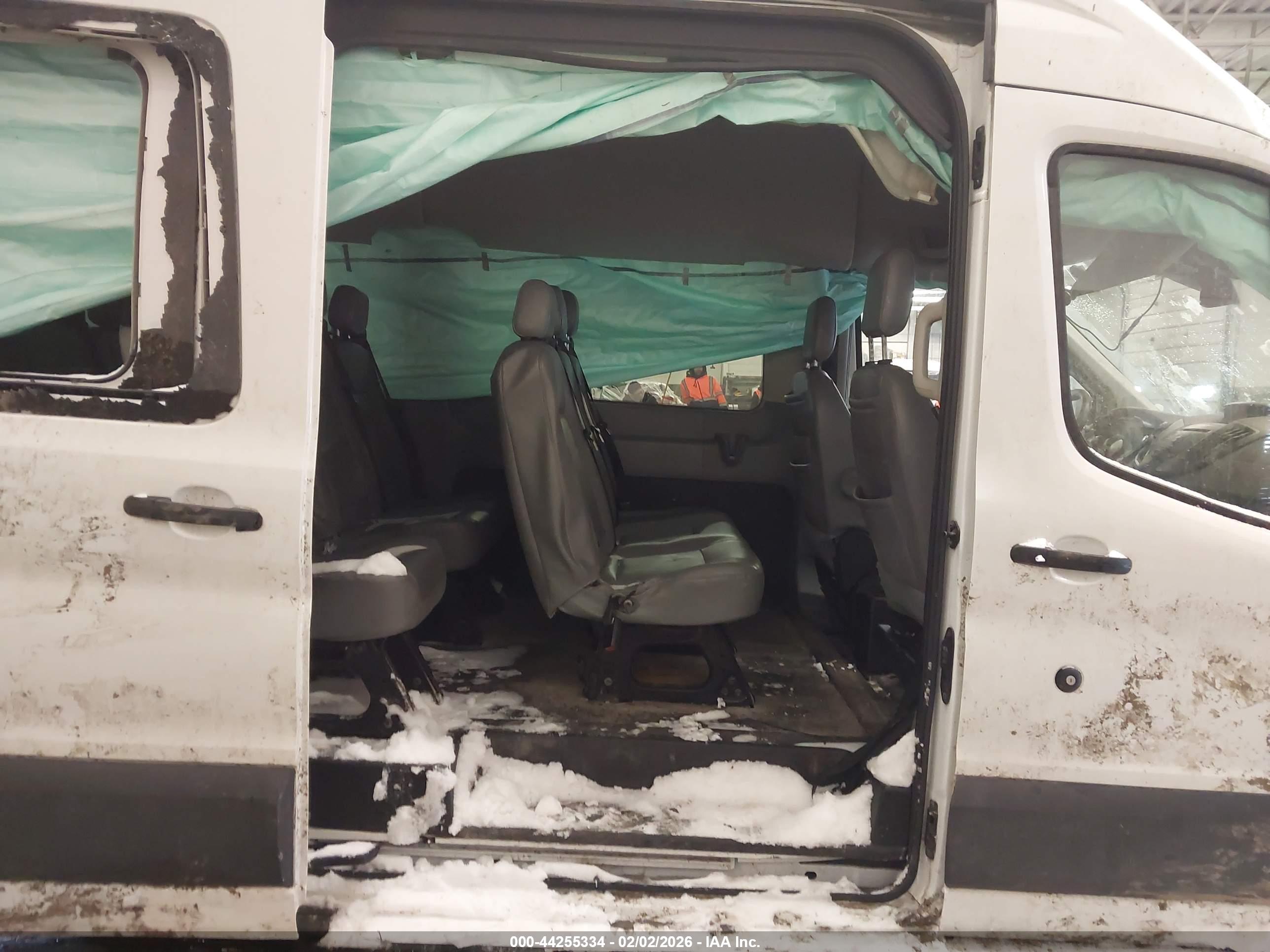 FORD TRANSIT-350 image 8