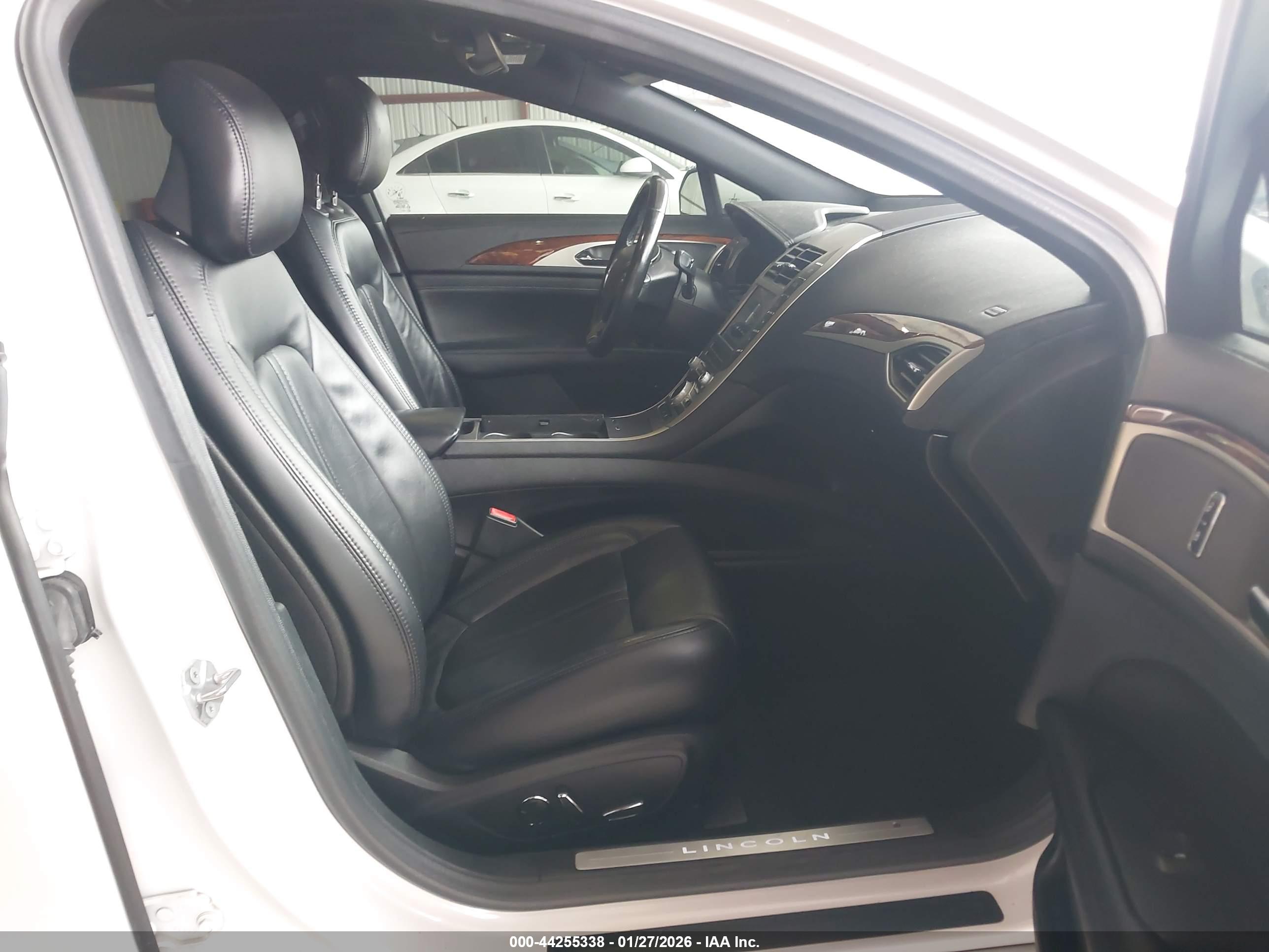 LINCOLN MKZ image 5