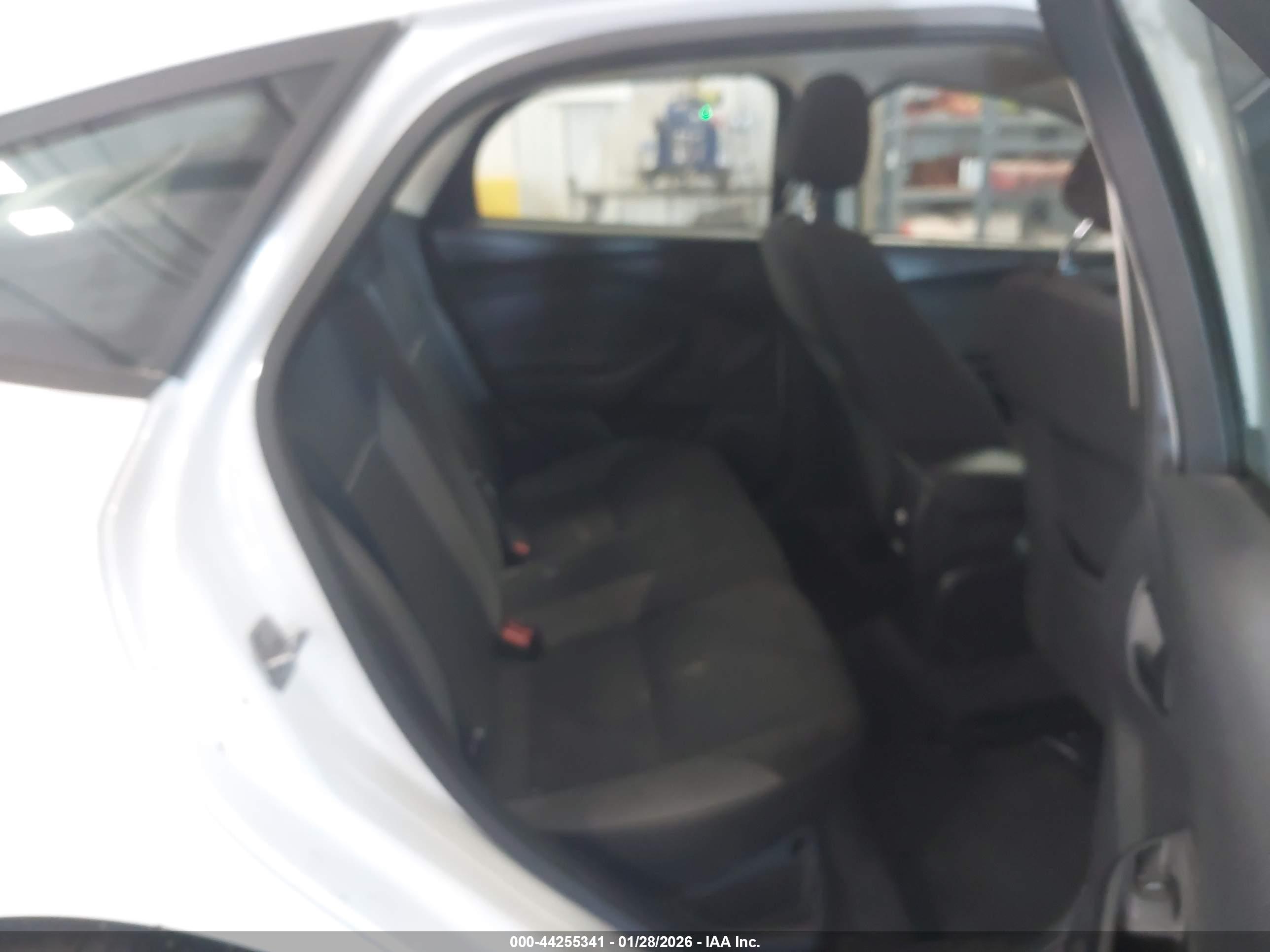 FORD FOCUS image 8