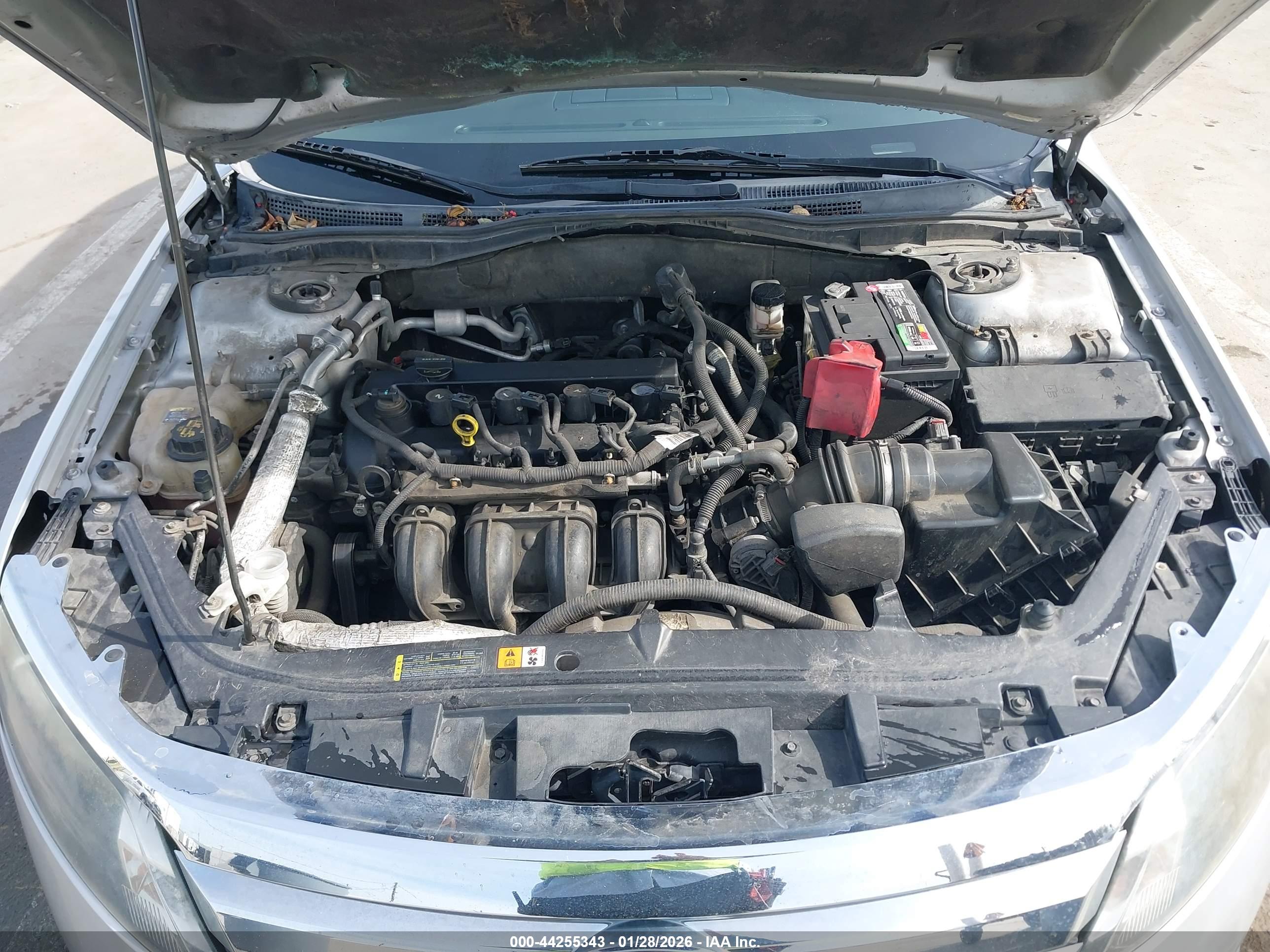 FORD FUSION image 10