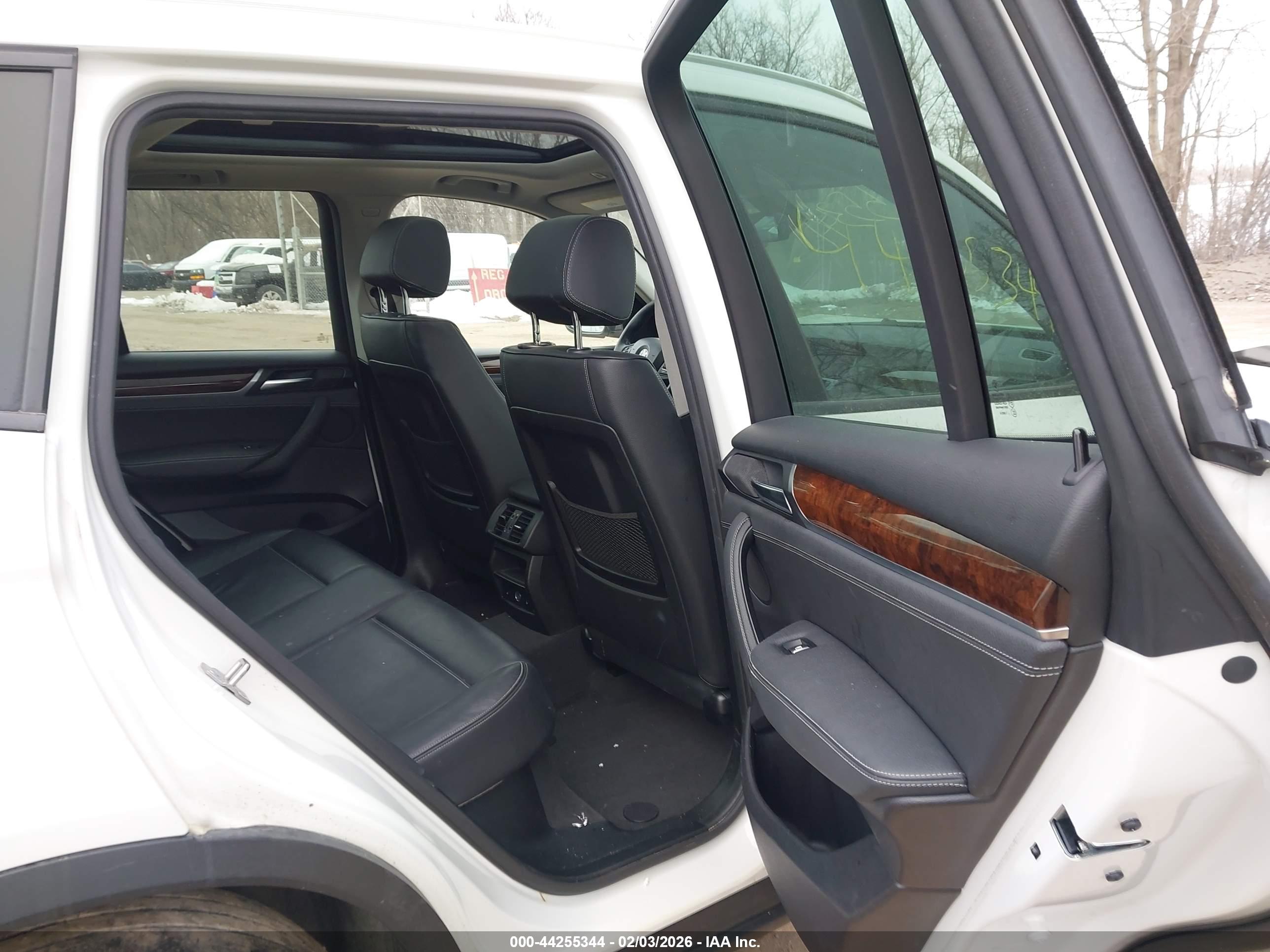 BMW X3 image 8