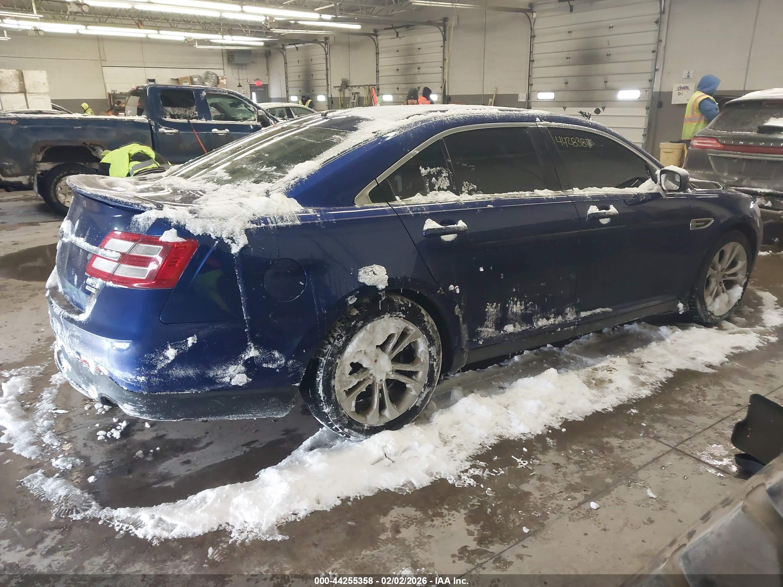 FORD TAURUS image 4