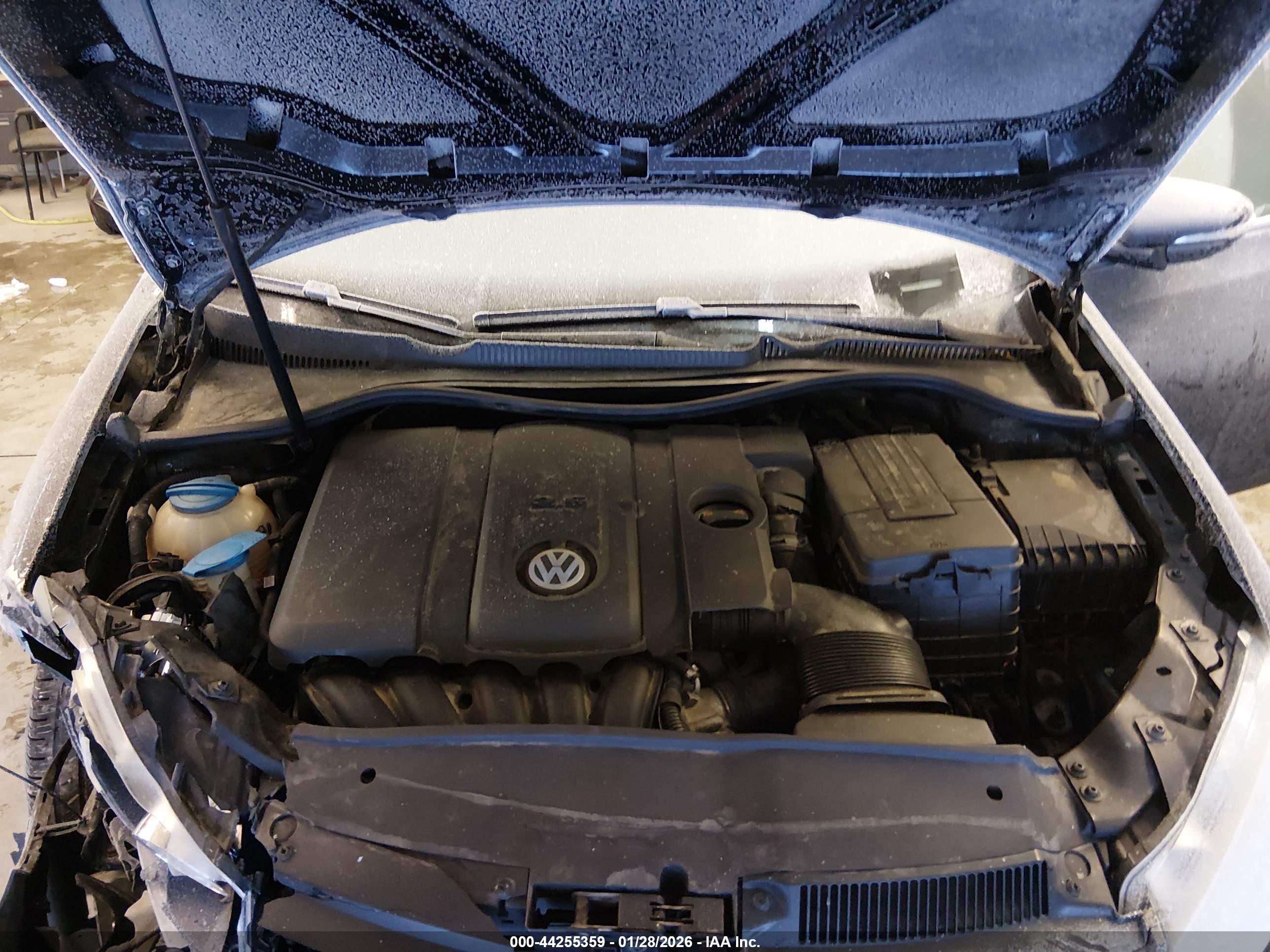VOLKSWAGEN GOLF image 10