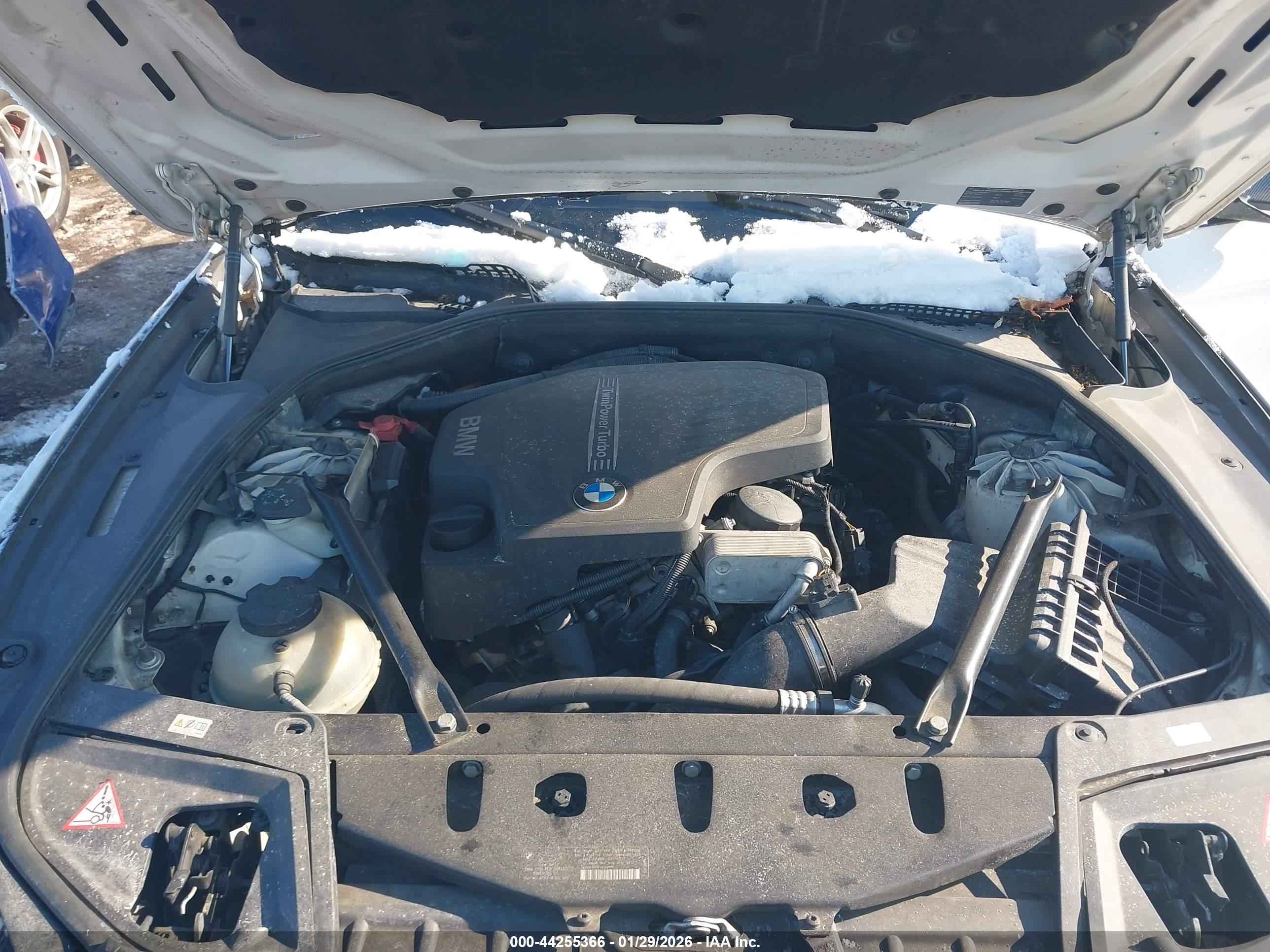 BMW 528I image 10