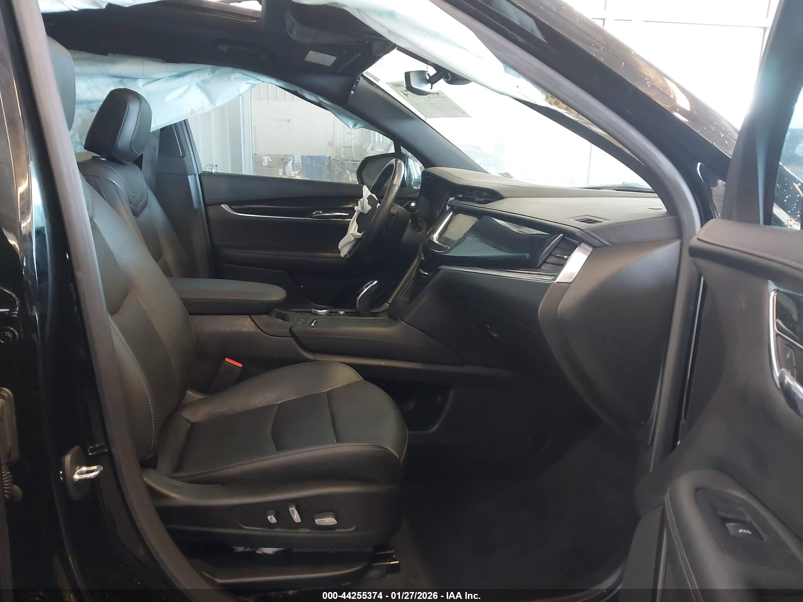 CADILLAC XT6 image 5