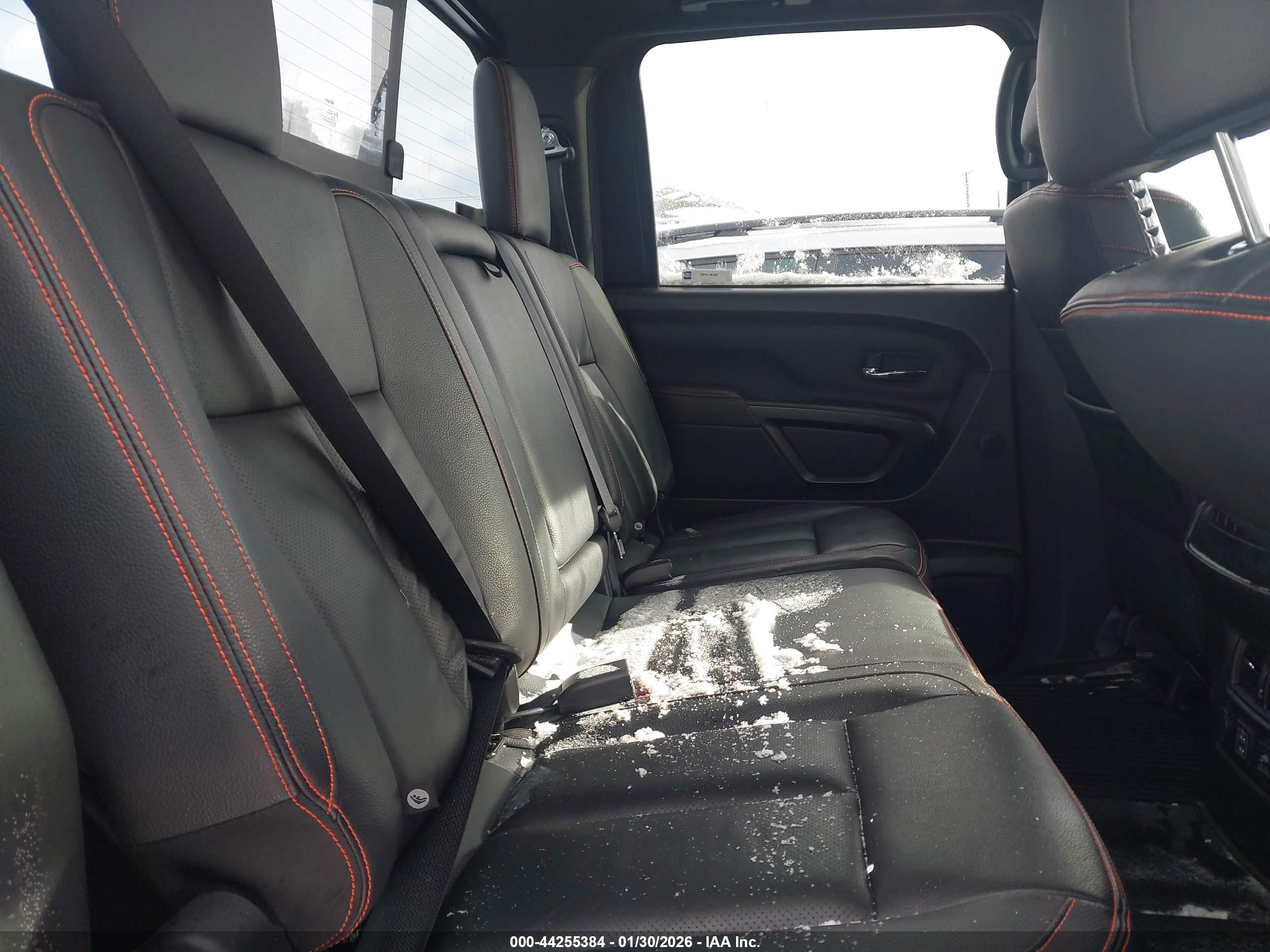 NISSAN TITAN image 8