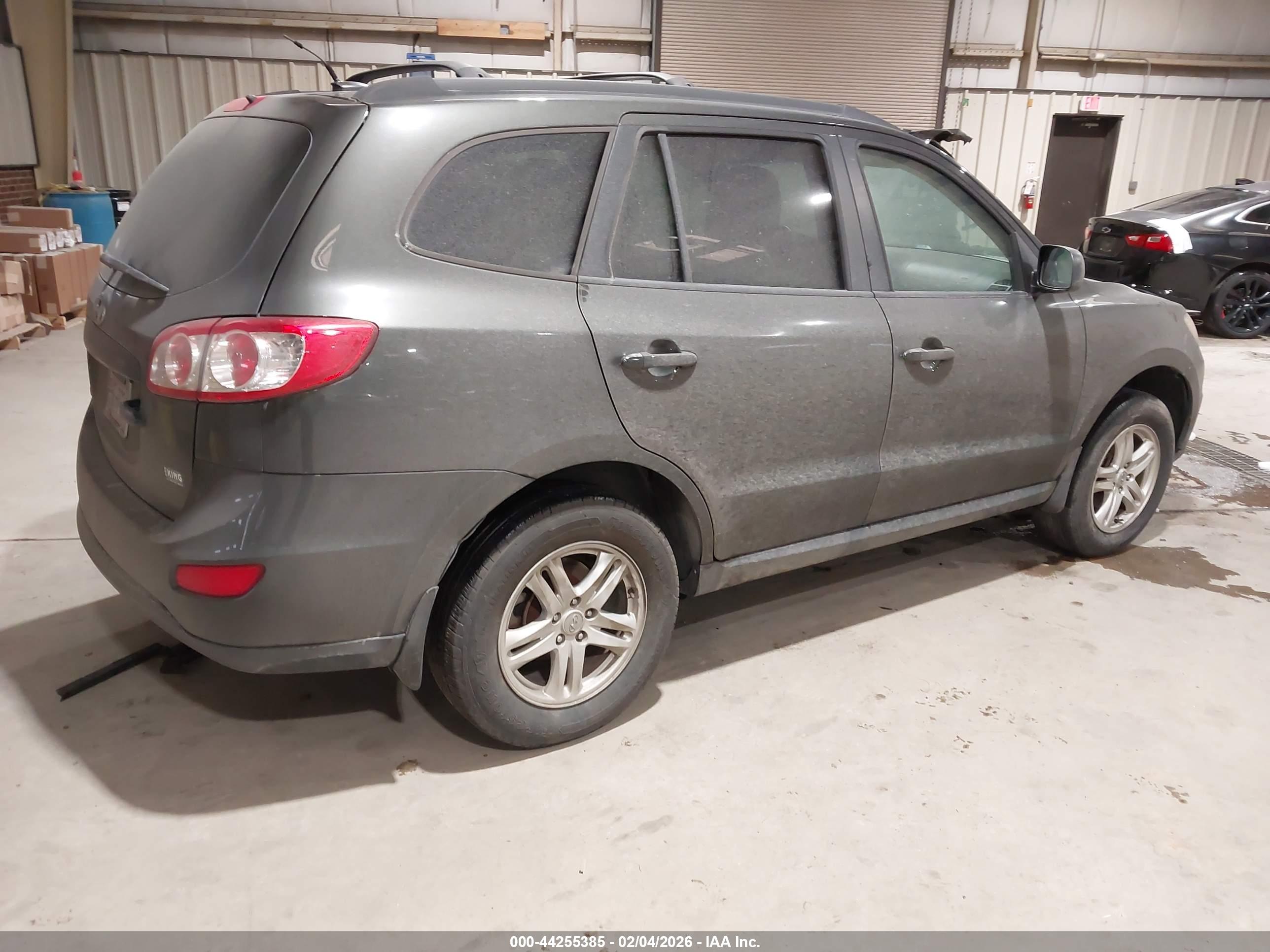 HYUNDAI SANTA image 4